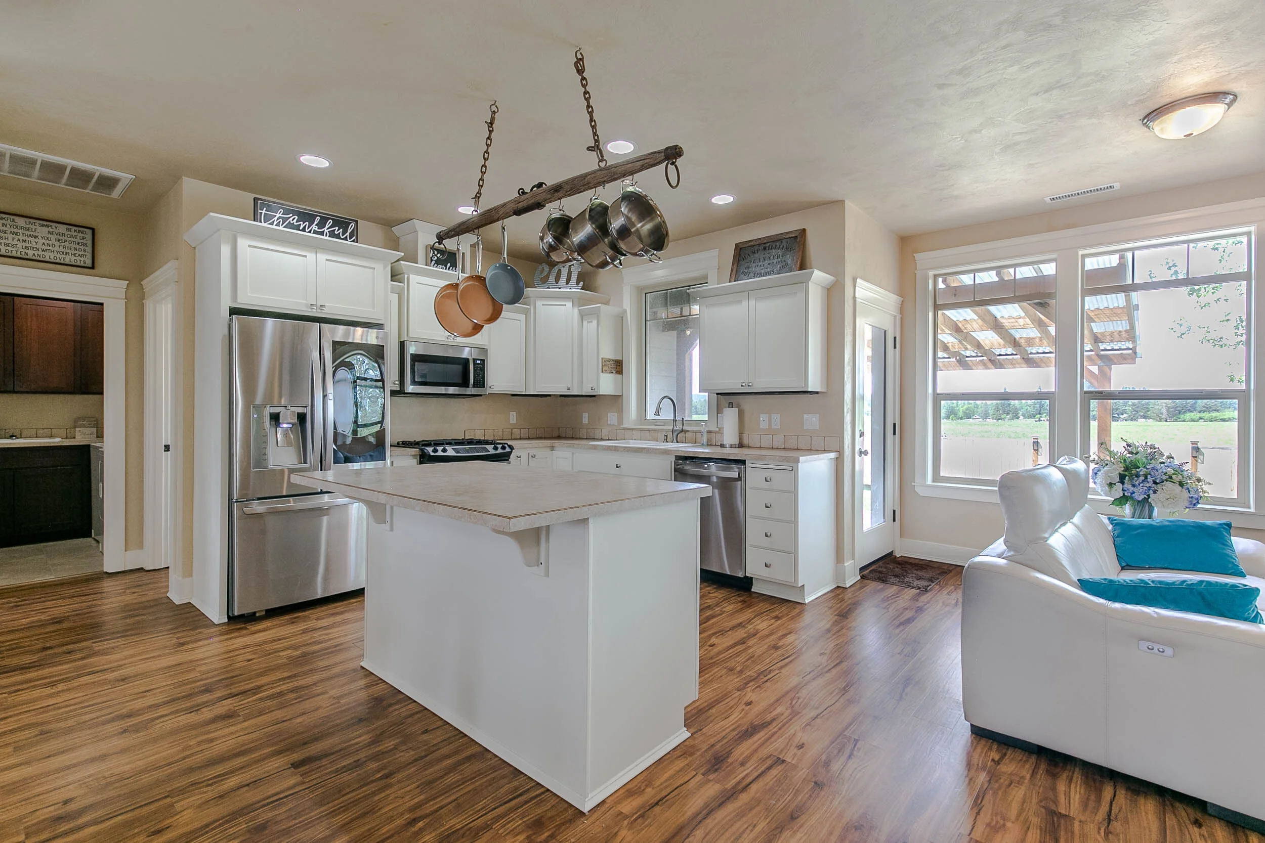 022_96 Almond Way_MG_2615-HDR.jpg