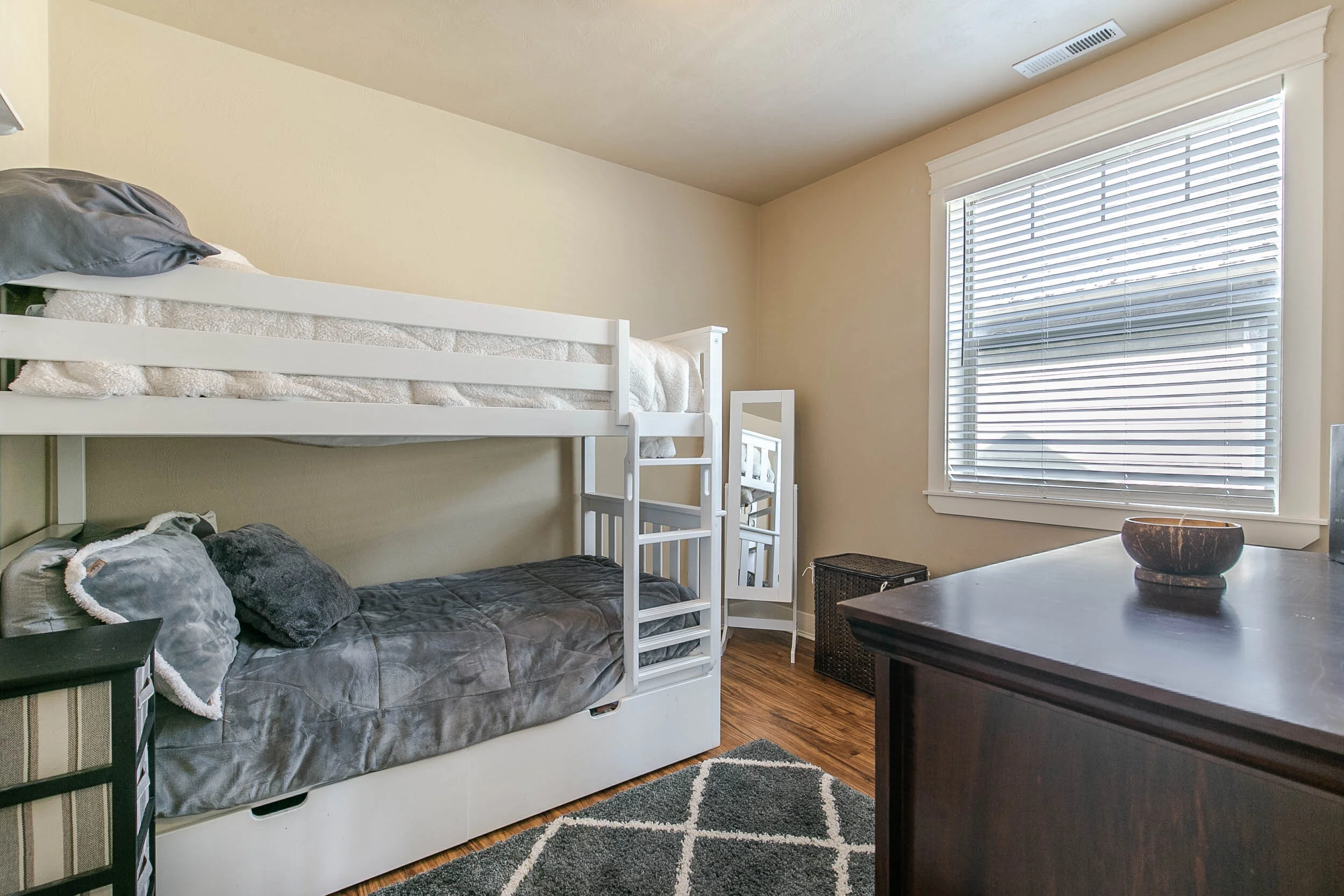 041_96 Almond Way_MG_2690-HDR.jpg
