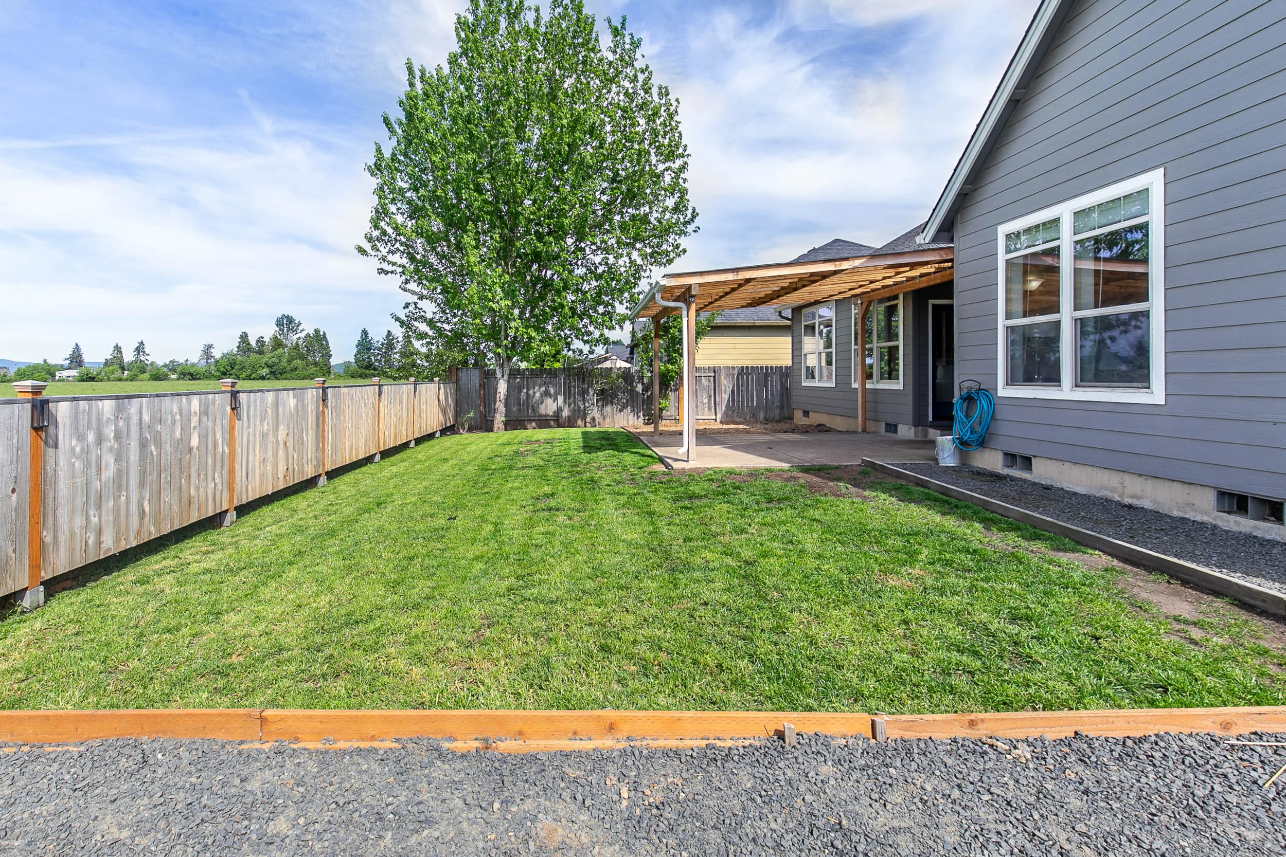 054_96 Almond Way_MG_2845-HDR.jpg