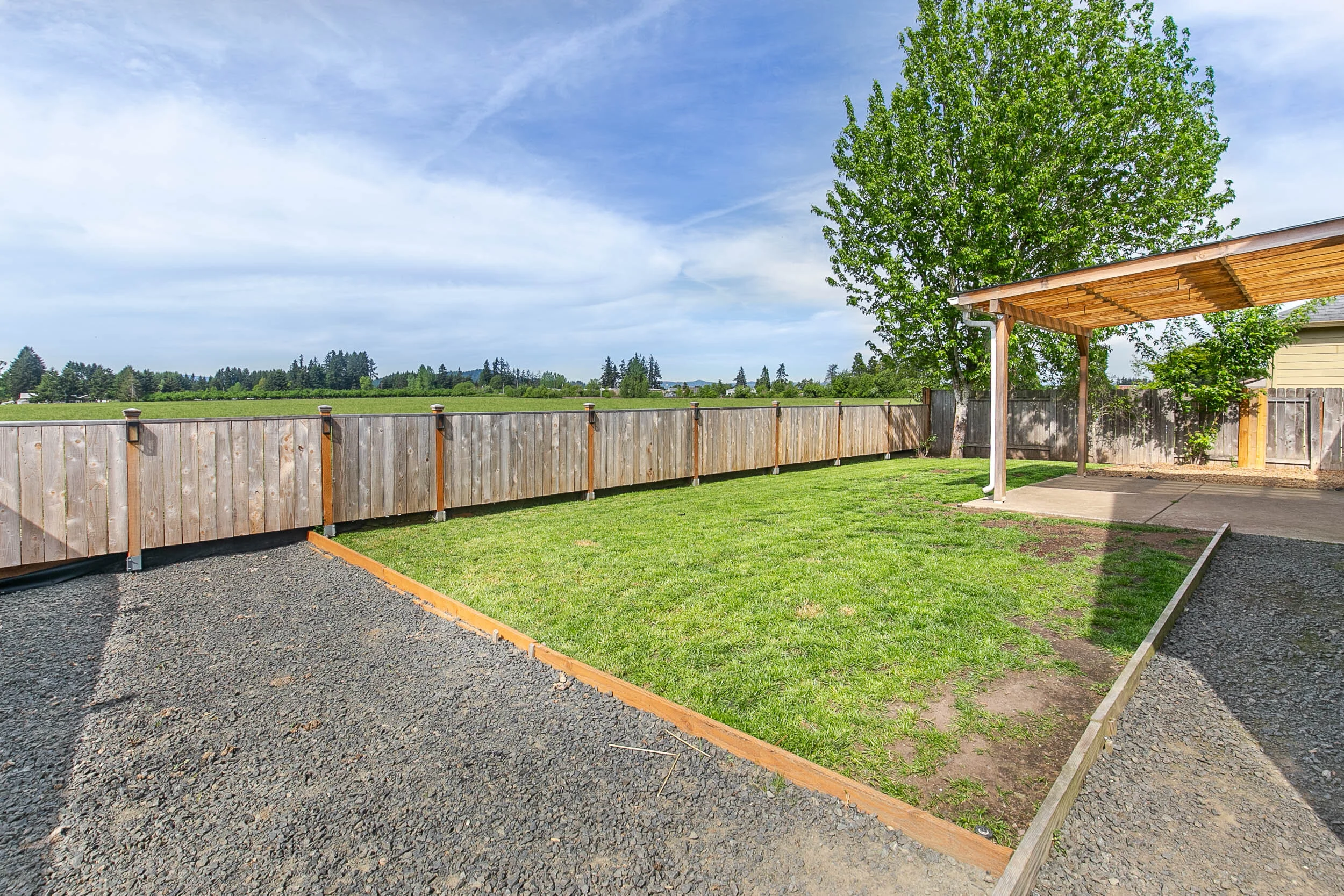 055_96 Almond Way_MG_2850-HDR.jpg