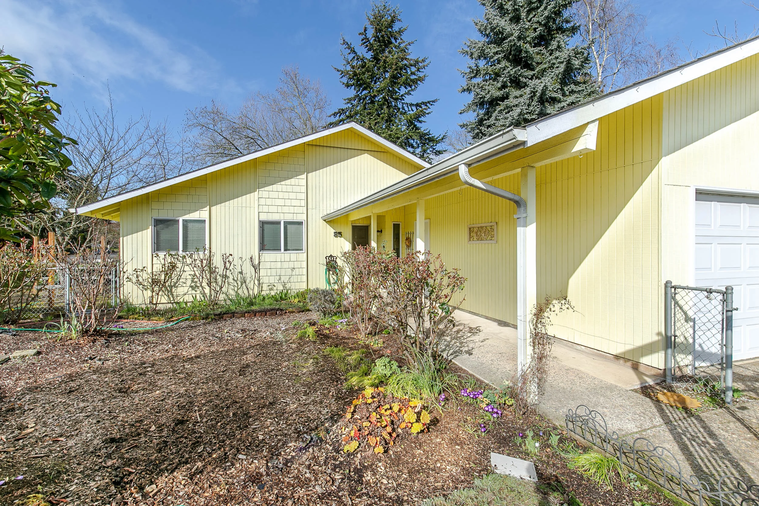 004_85 Lynnbrook Dr_MG_0507-HDR.jpg