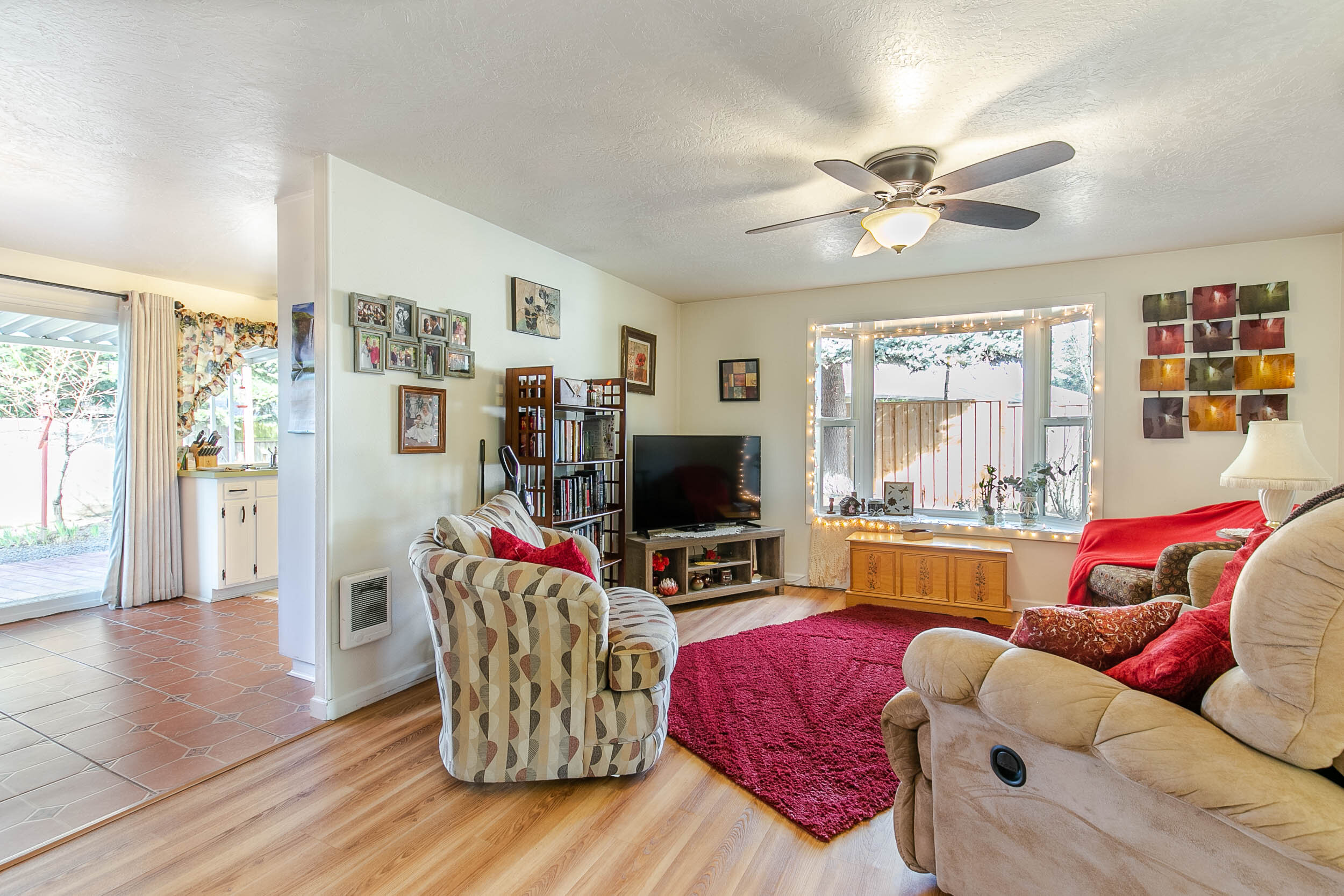 007_85 Lynnbrook Dr_MG_0348-HDR.jpg