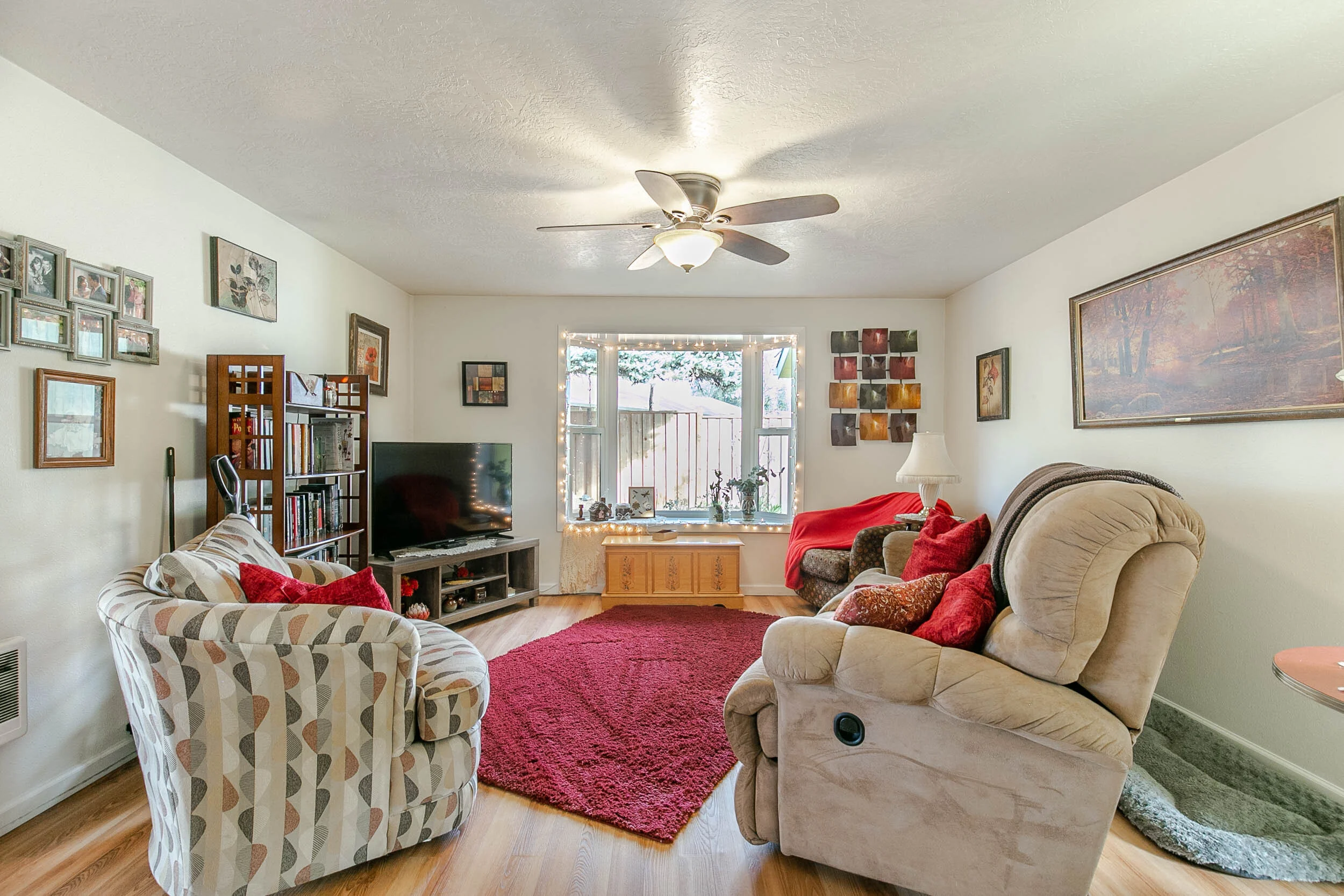 008_85 Lynnbrook Dr_MG_0352-HDR.jpg