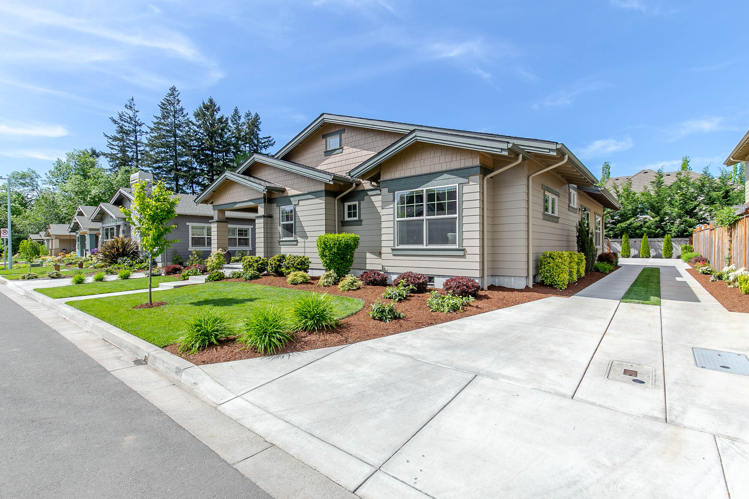 003_2065 Bungalow Crossing_MG_8379-HDR.jpg