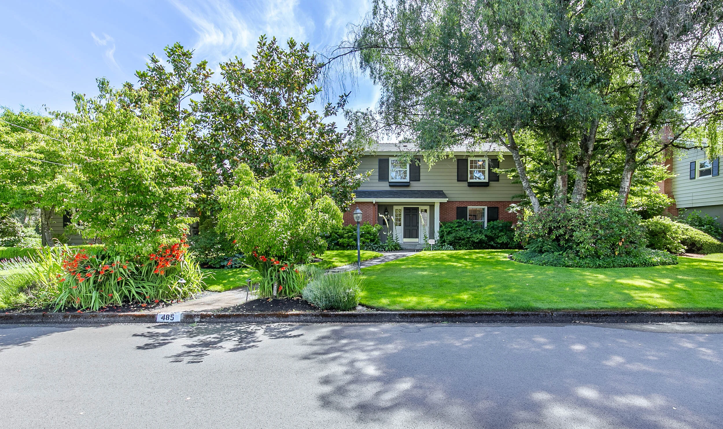 018_485 Fiar Oaks Dr_MG_5393-HDR.jpg