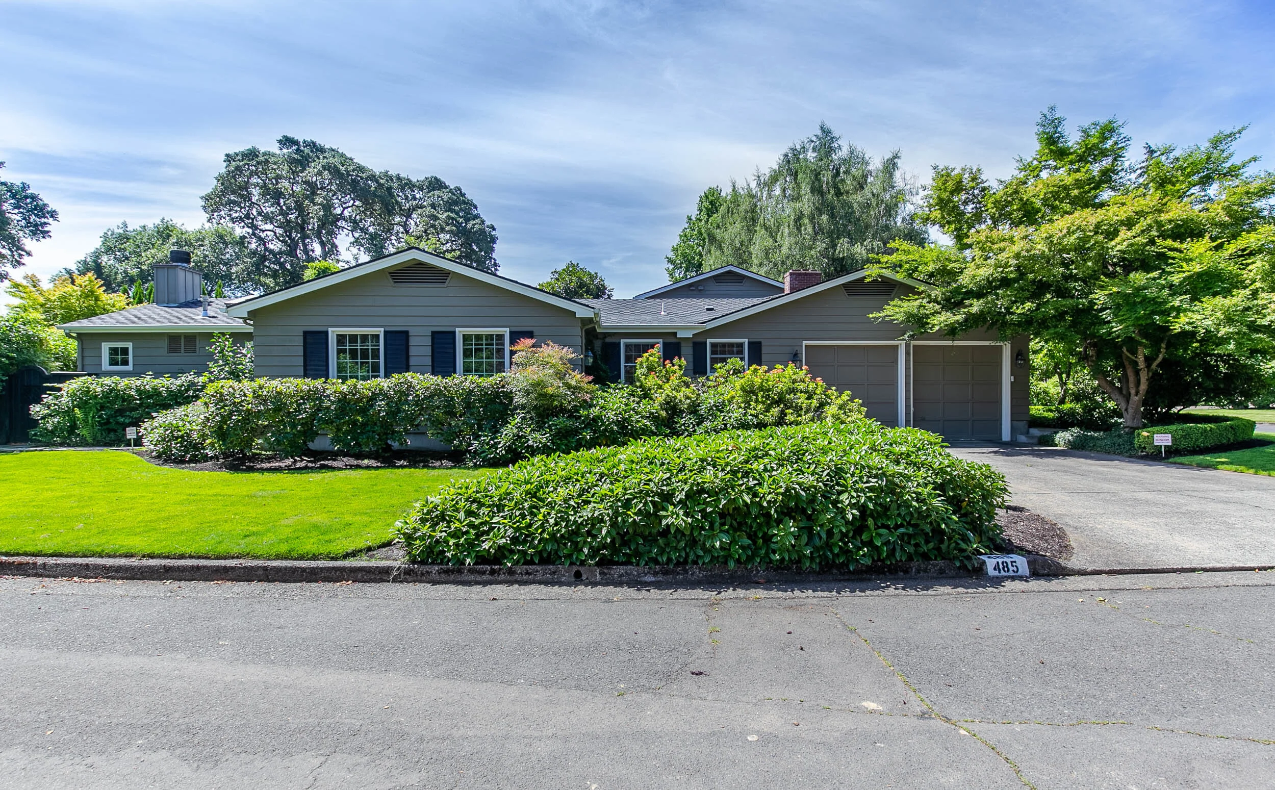 125_485 Fiar Oaks Dr_MG_5437-HDR.jpg