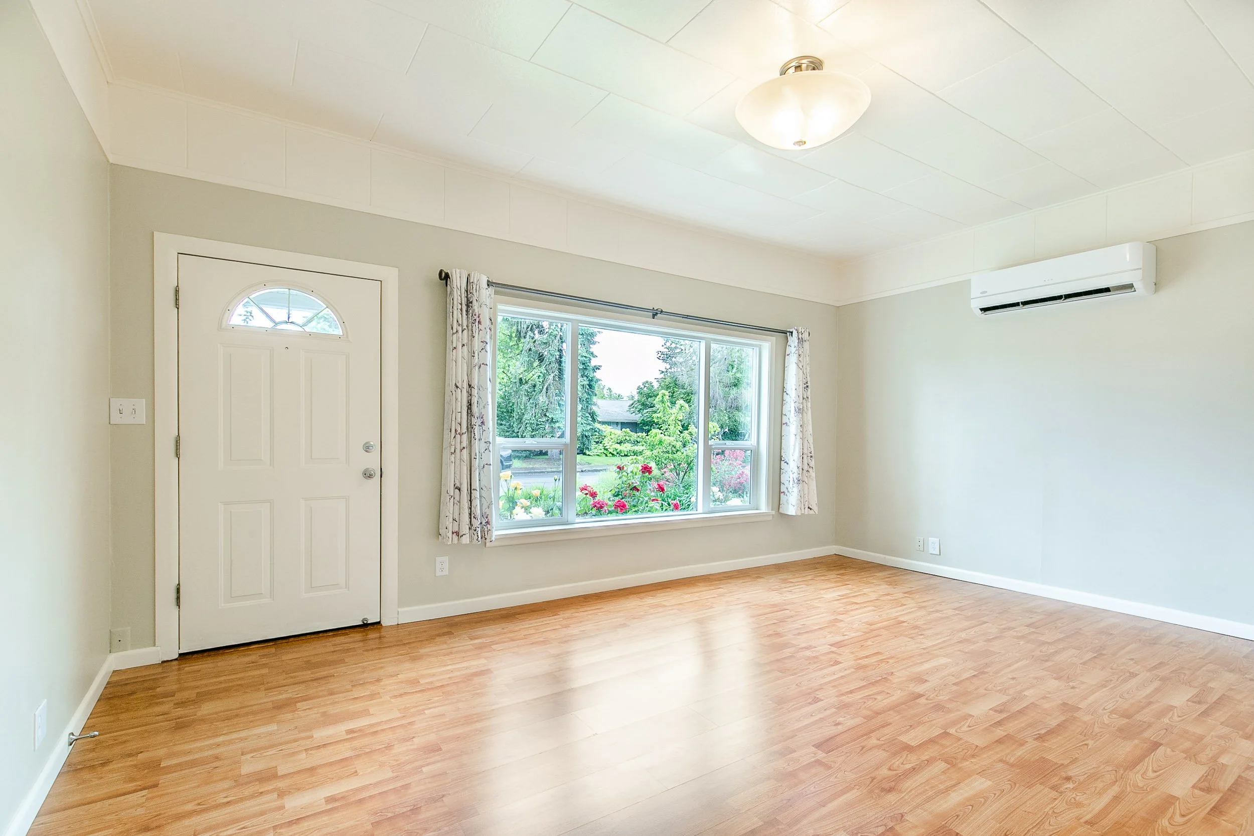 008_476 U St Springfield_MG_4939-HDR.jpg