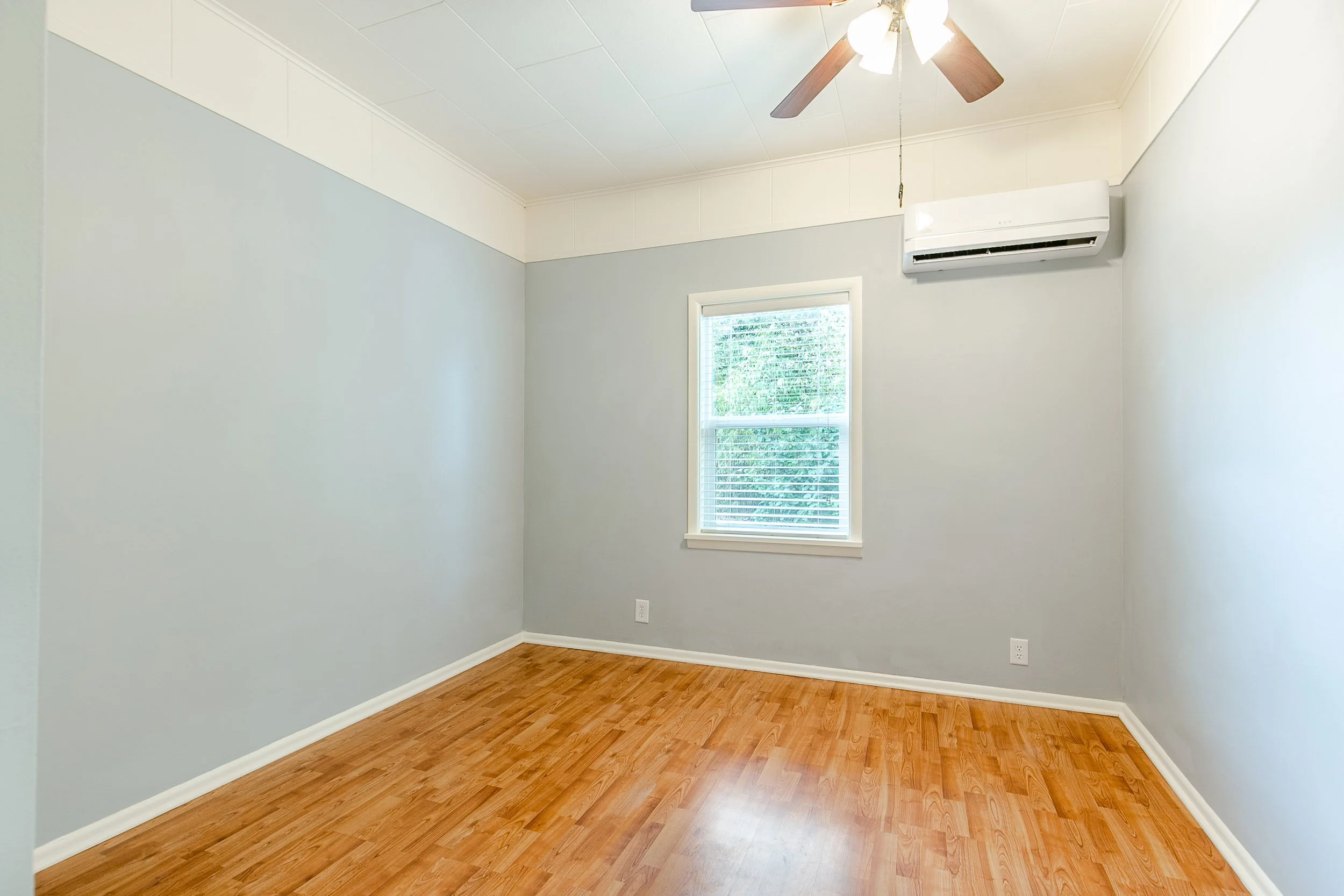 013_476 U St Springfield_MG_4984-HDR.jpg