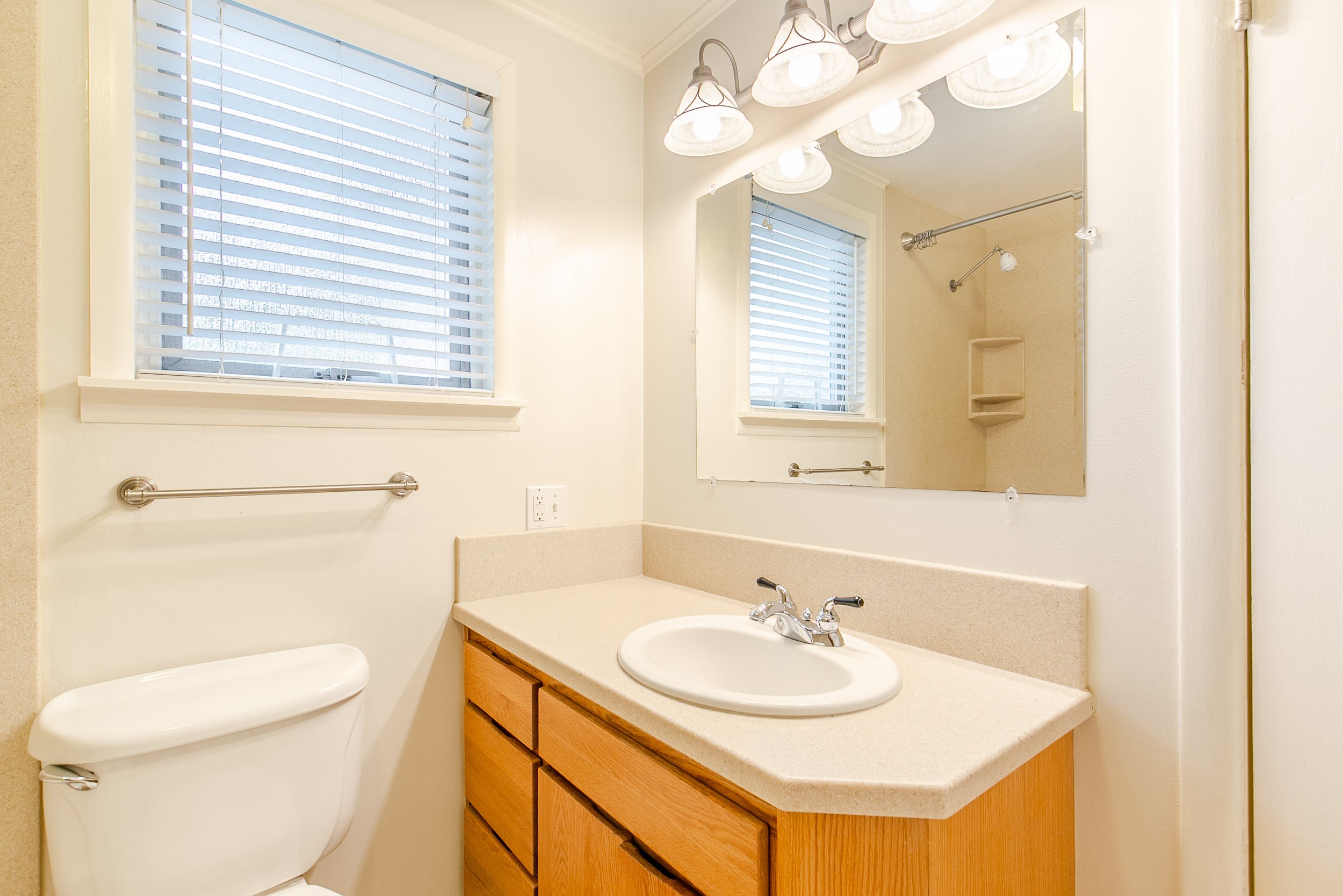 015_476 U St Springfield_MG_4994-HDR.jpg