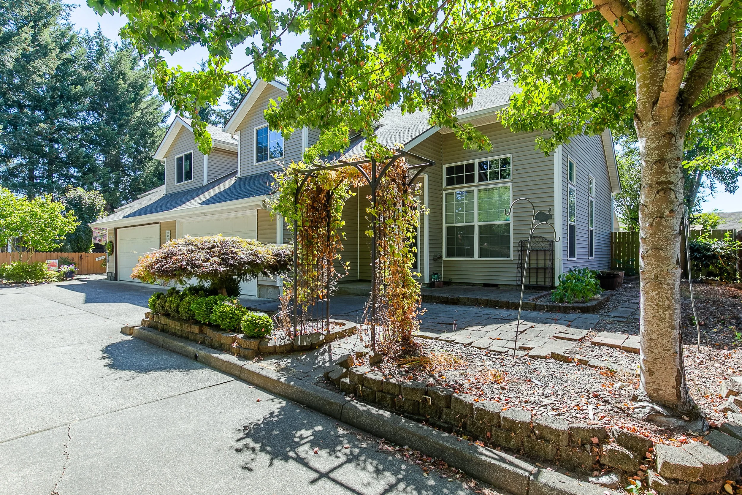 004_1004 Lakewood Dr_MG_5465-HDR.jpg