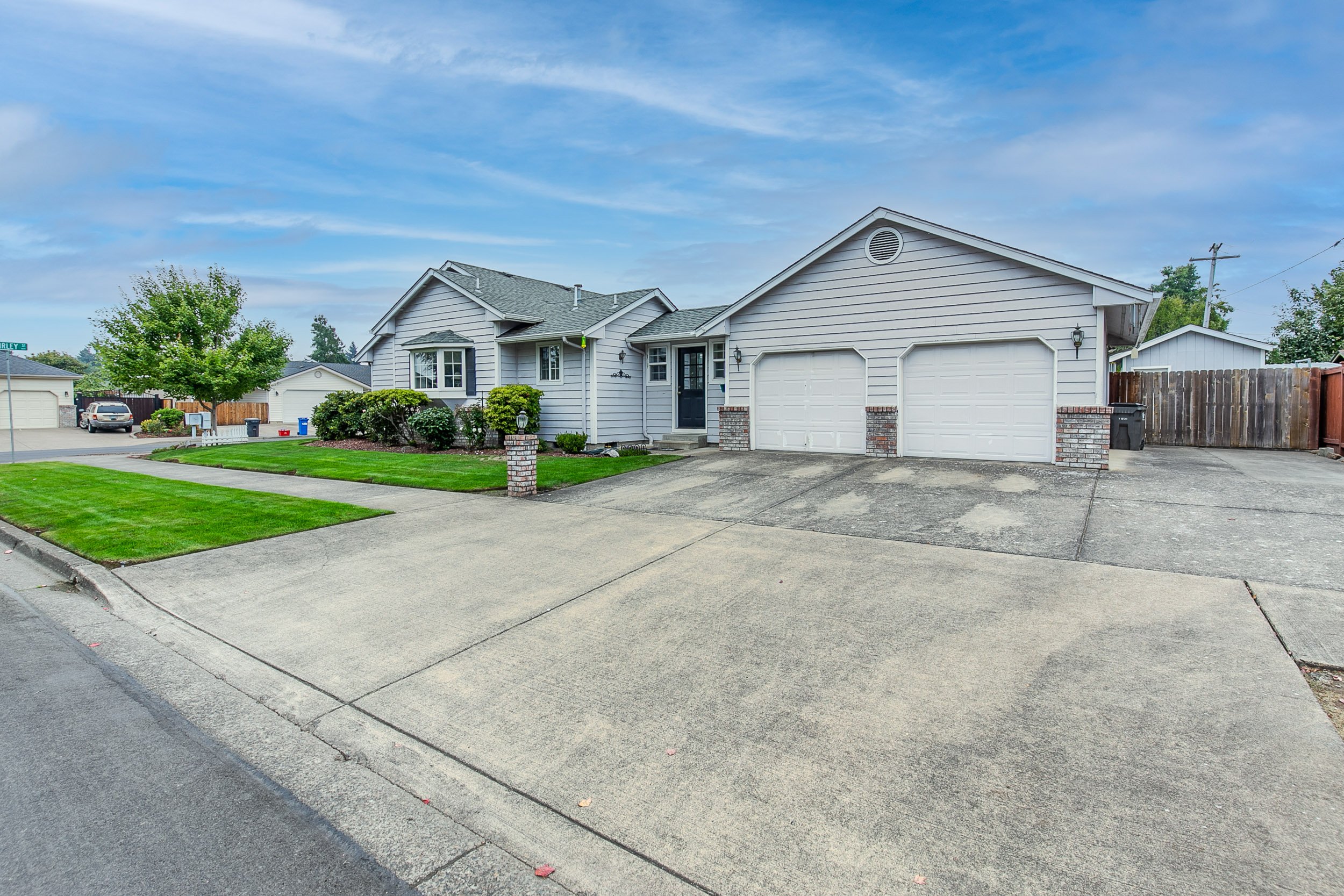 006_2911 Shirley St_MG_5572-HDR-Edit.jpg
