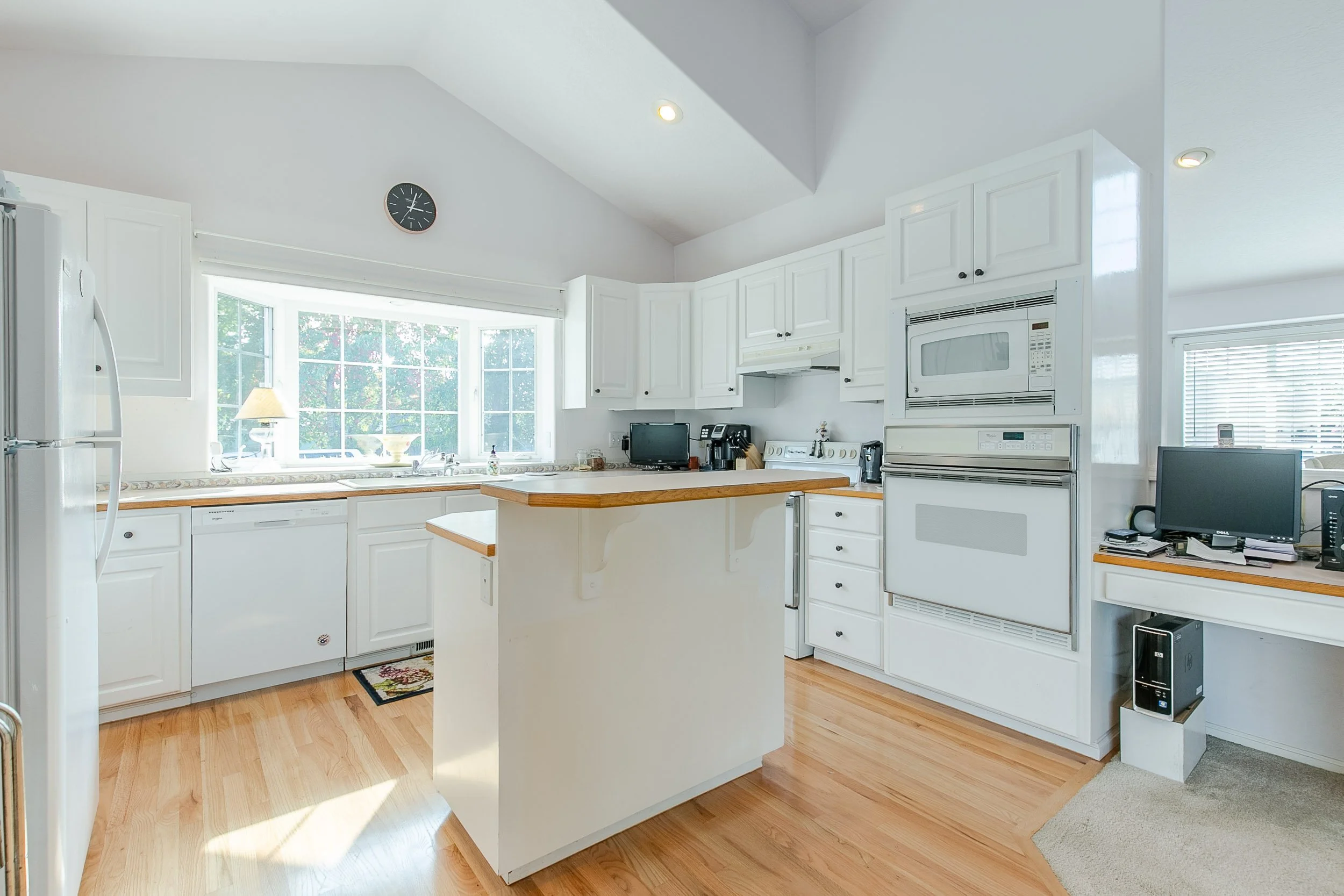 021_2911 Shirley St_MG_5683-HDR.jpg