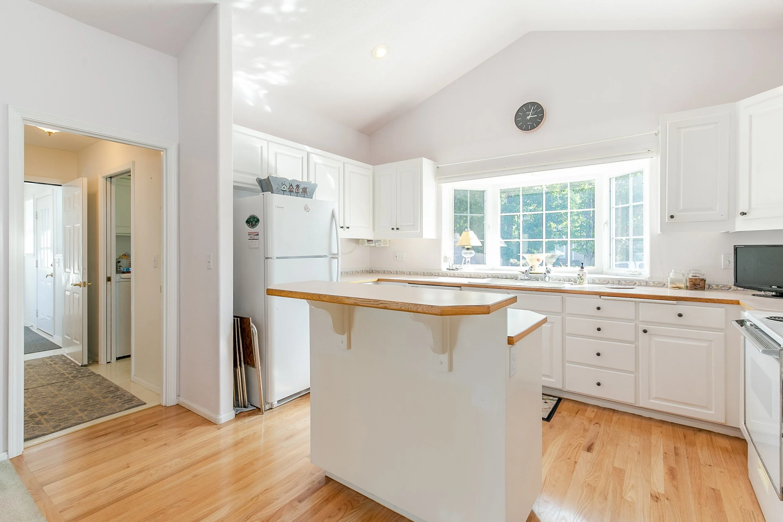 023_2911 Shirley St_MG_5693-HDR.jpg