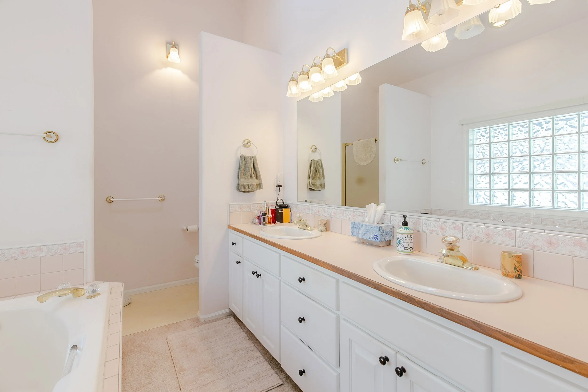 038_2911 Shirley St_MG_5788-HDR.jpg