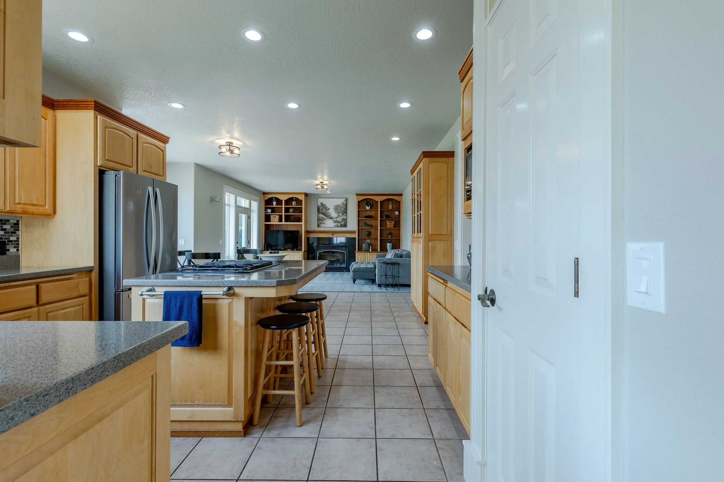 021_78250 Meadow Park Dr1A1A0955-HDR.jpg