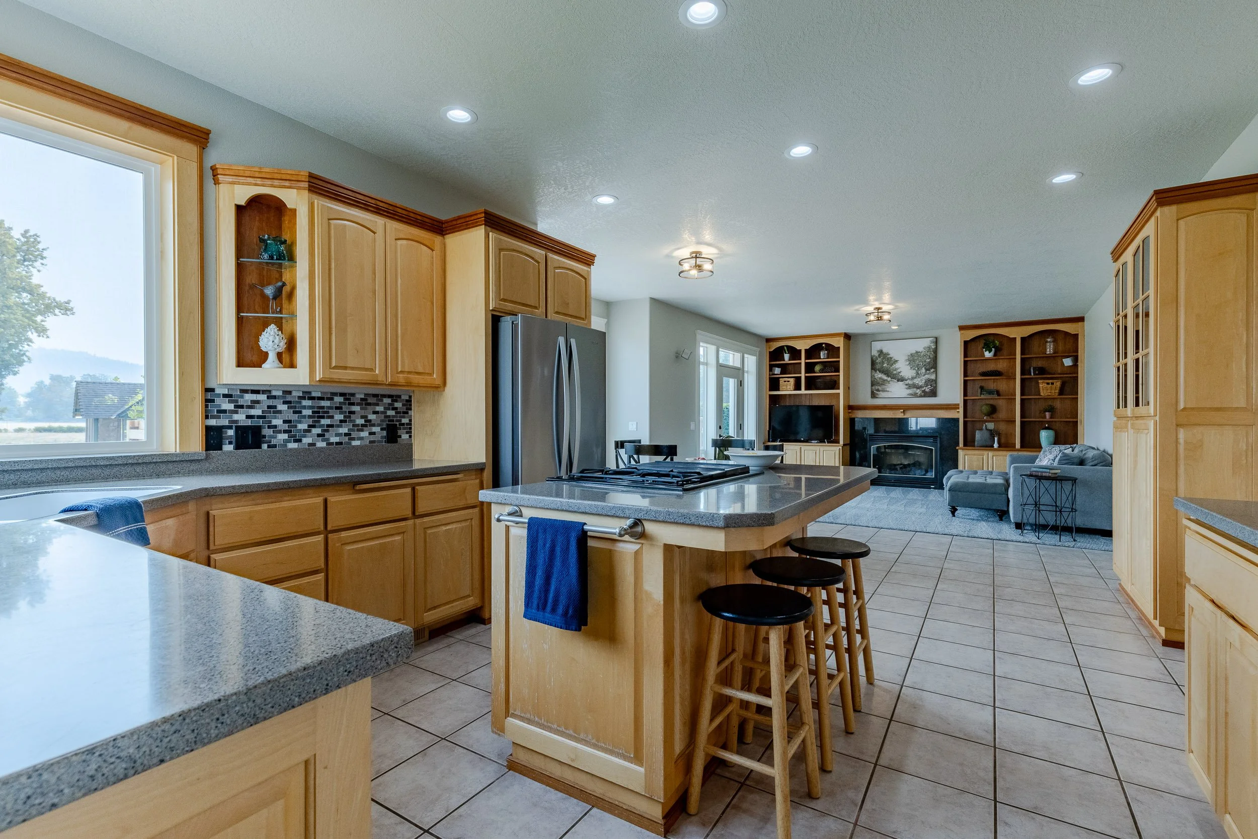 022_78250 Meadow Park Dr1A1A0963-HDR.jpg