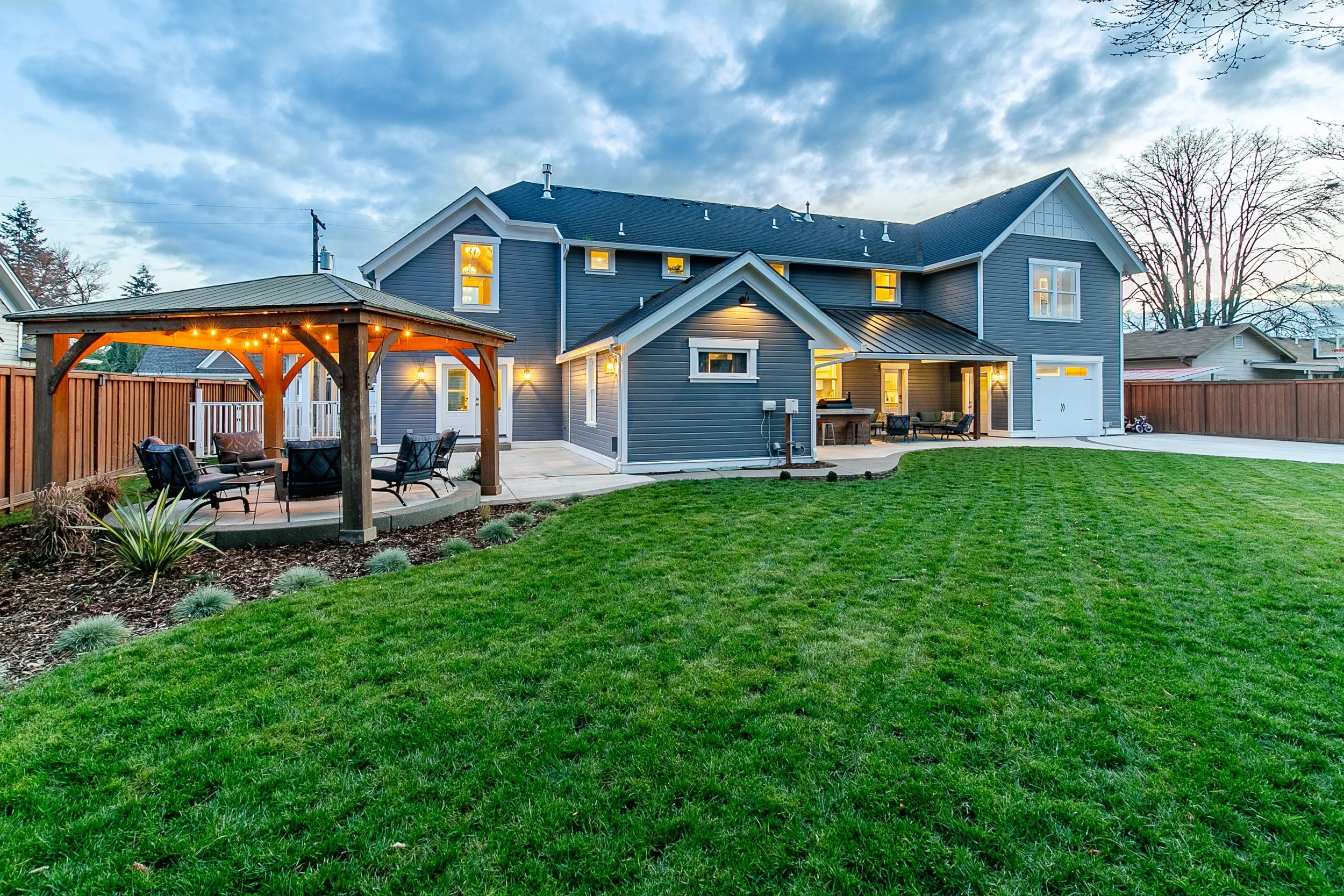 006_32739 E Lincoln_MG_8190-HDR.jpg