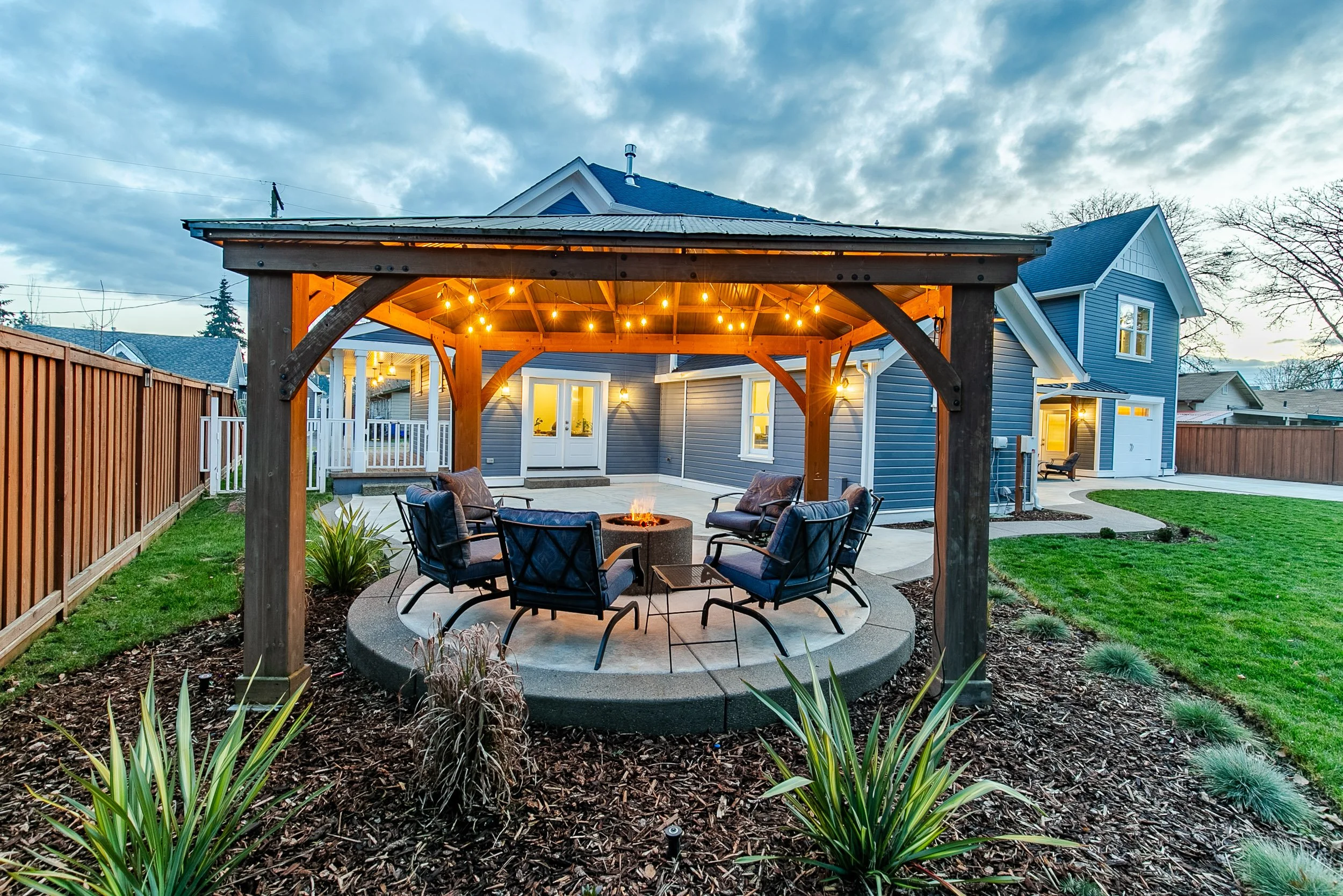 007_32739 E Lincoln_MG_8205-HDR.jpg