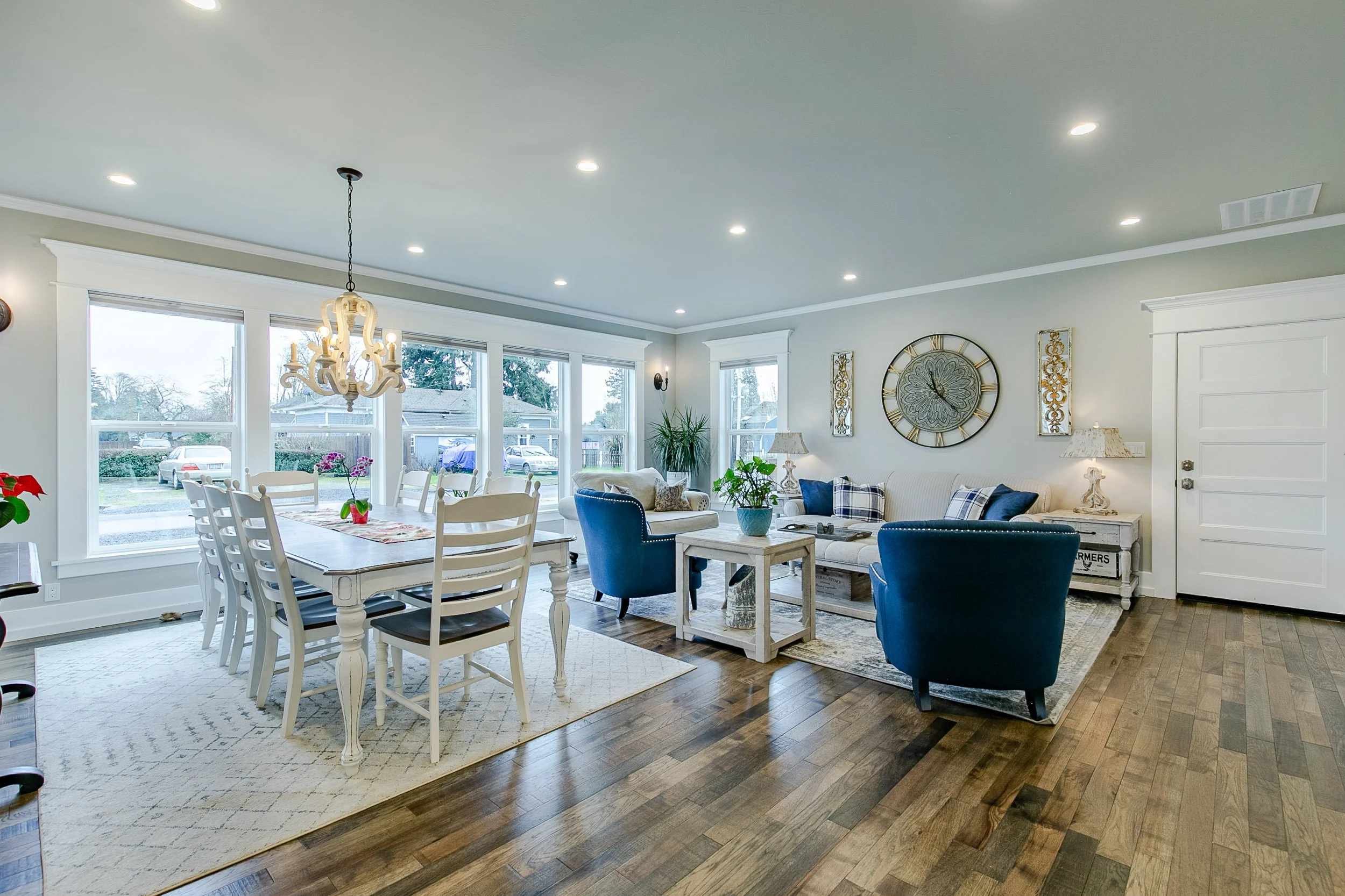 029_32739 E Lincoln_MG_8441-HDR.jpg