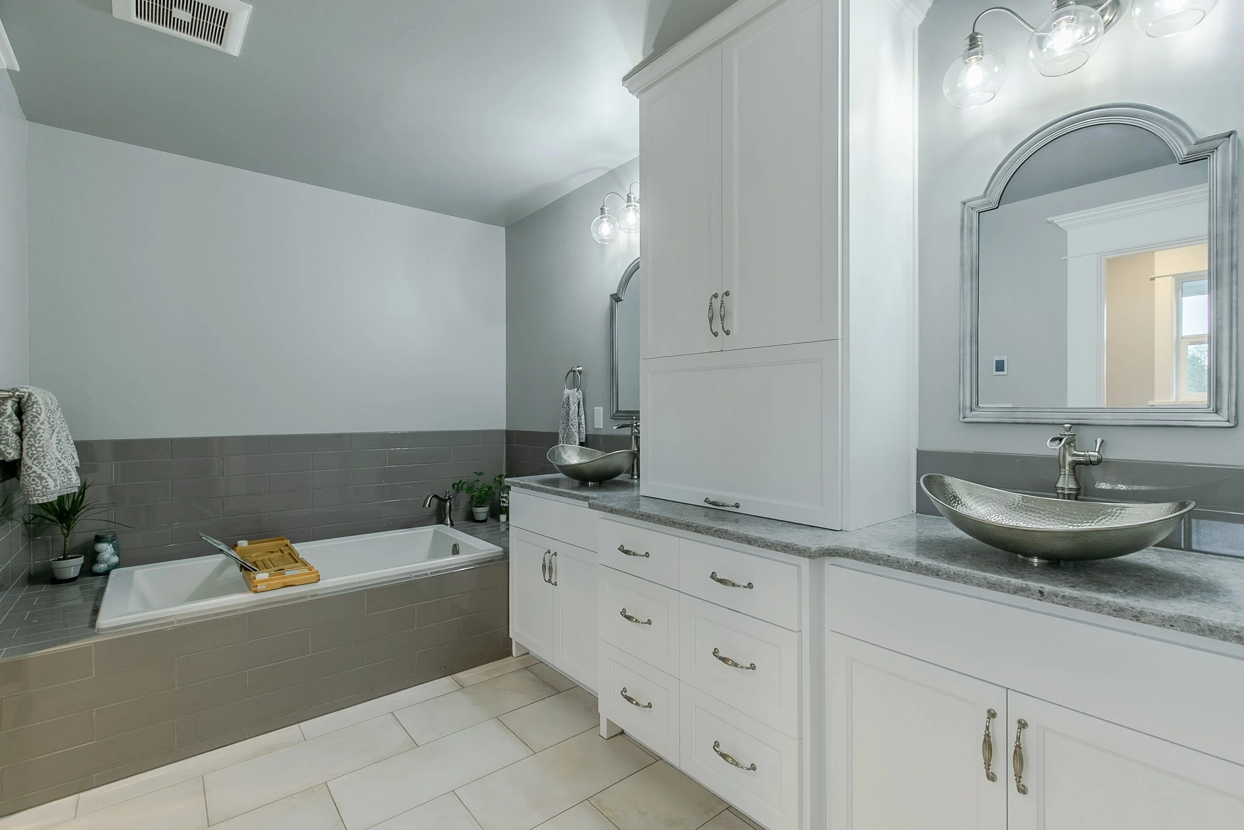 049_32739 E Lincoln_MG_8595-HDR.jpg