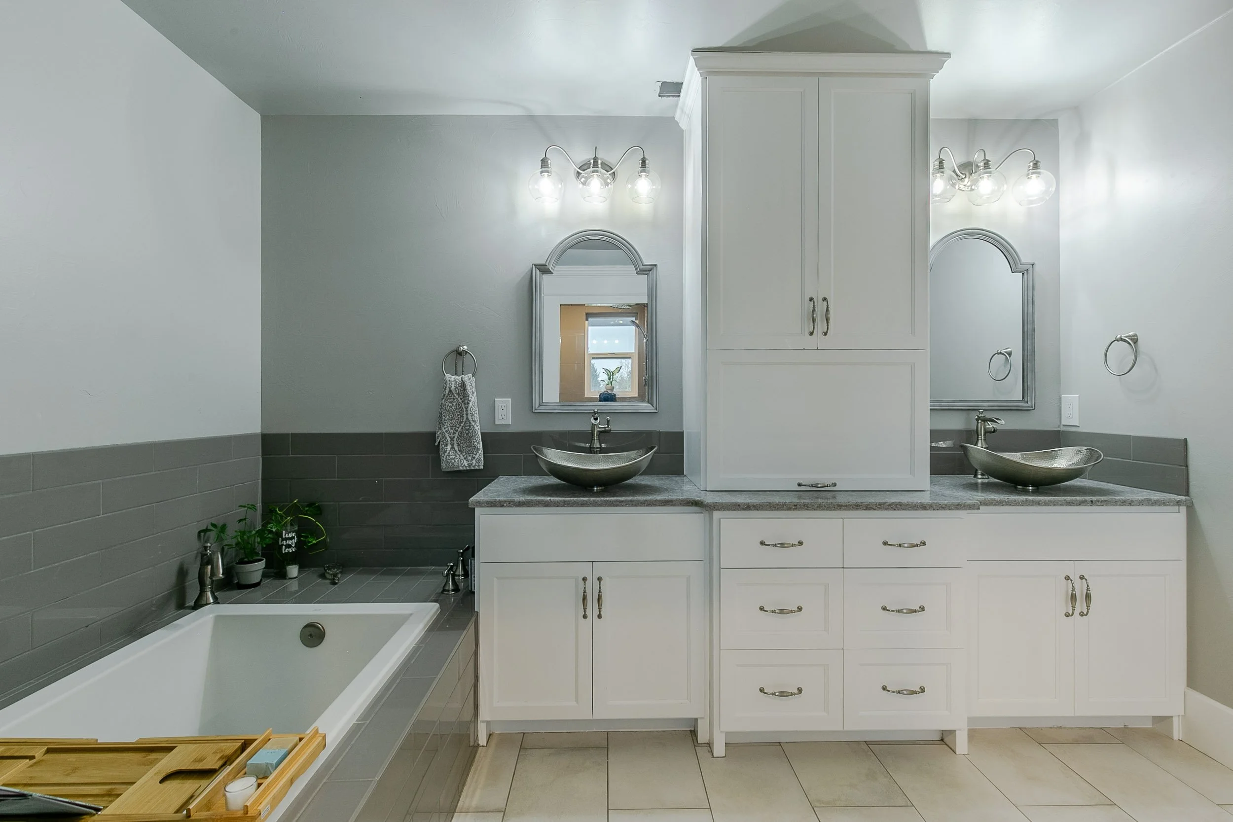 050_32739 E Lincoln_MG_8645-HDR.jpg