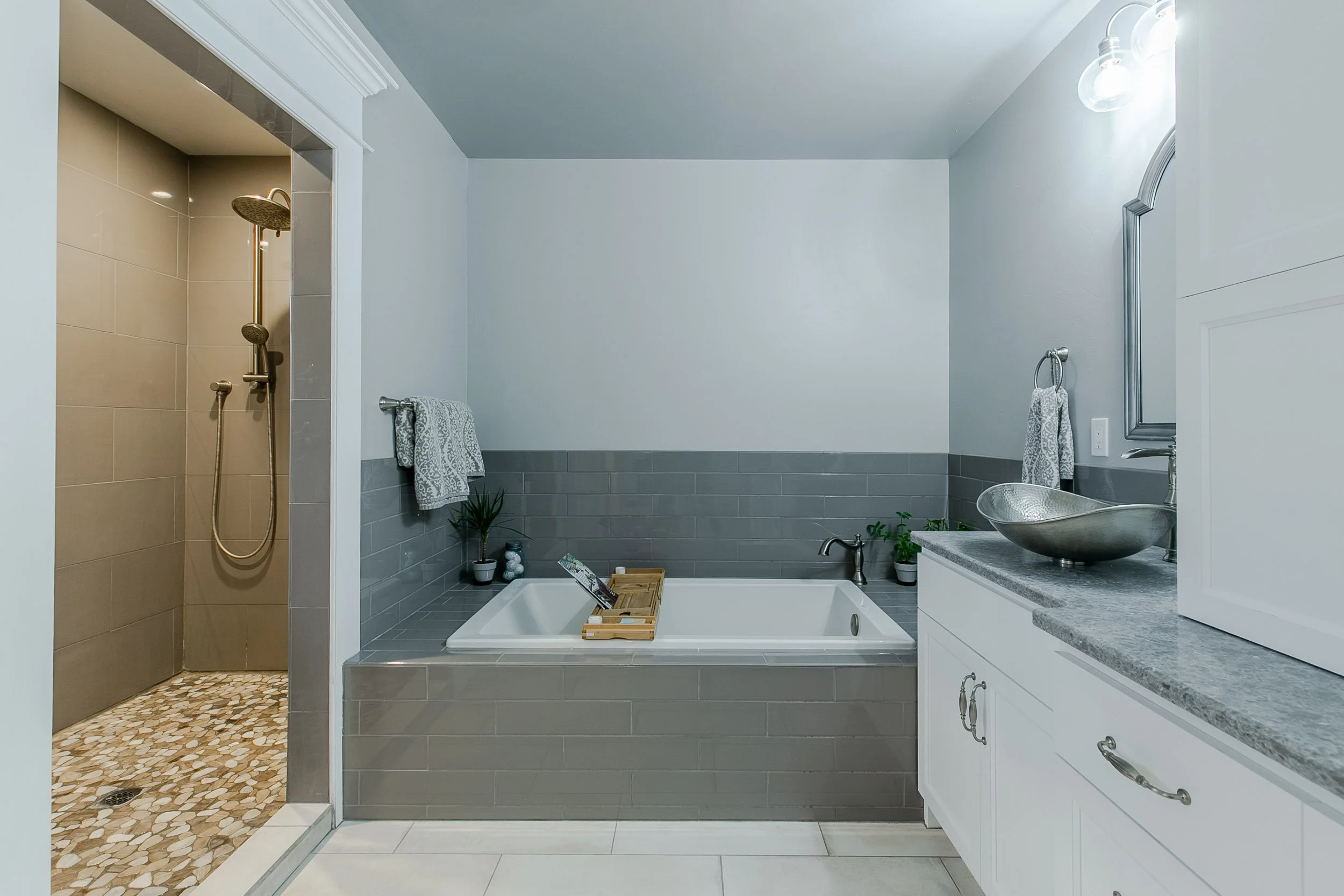 051_32739 E Lincoln_MG_8601-HDR.jpg