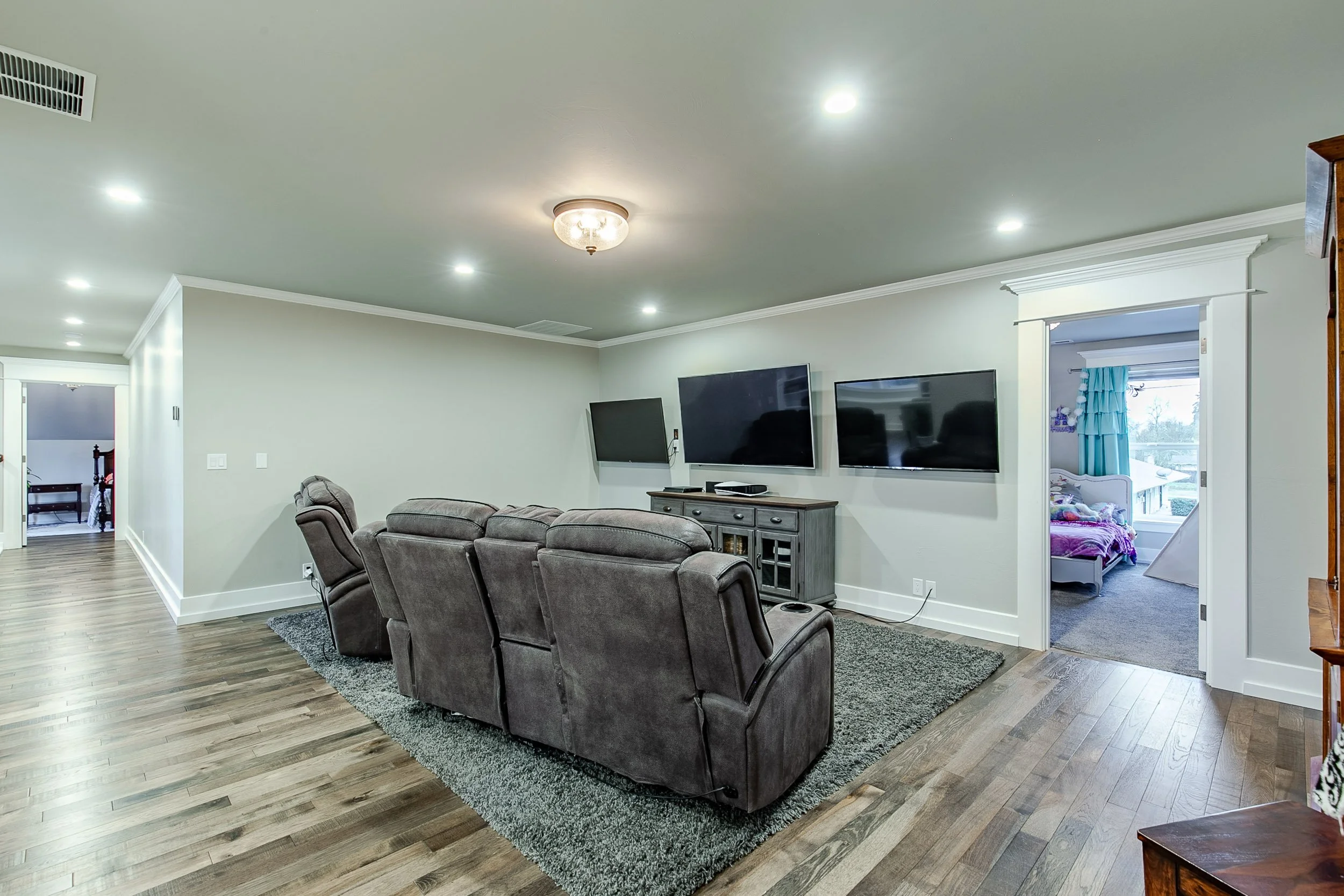 053_32739 E Lincoln_MG_8711-HDR.jpg