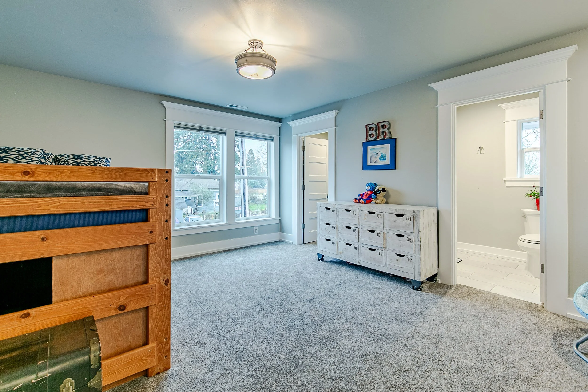 061_32739 E Lincoln_MG_8676-HDR.jpg