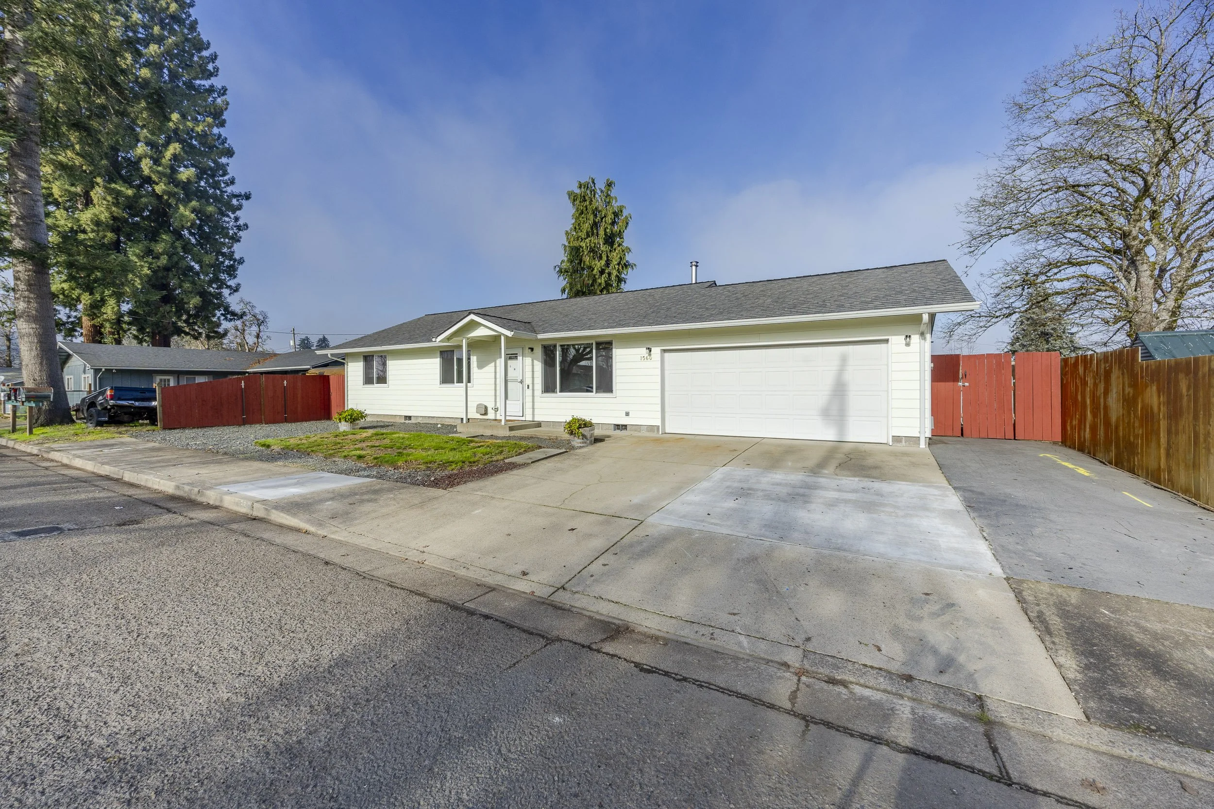 003_1560 Harvey Rd1A1A5894-HDR.jpg