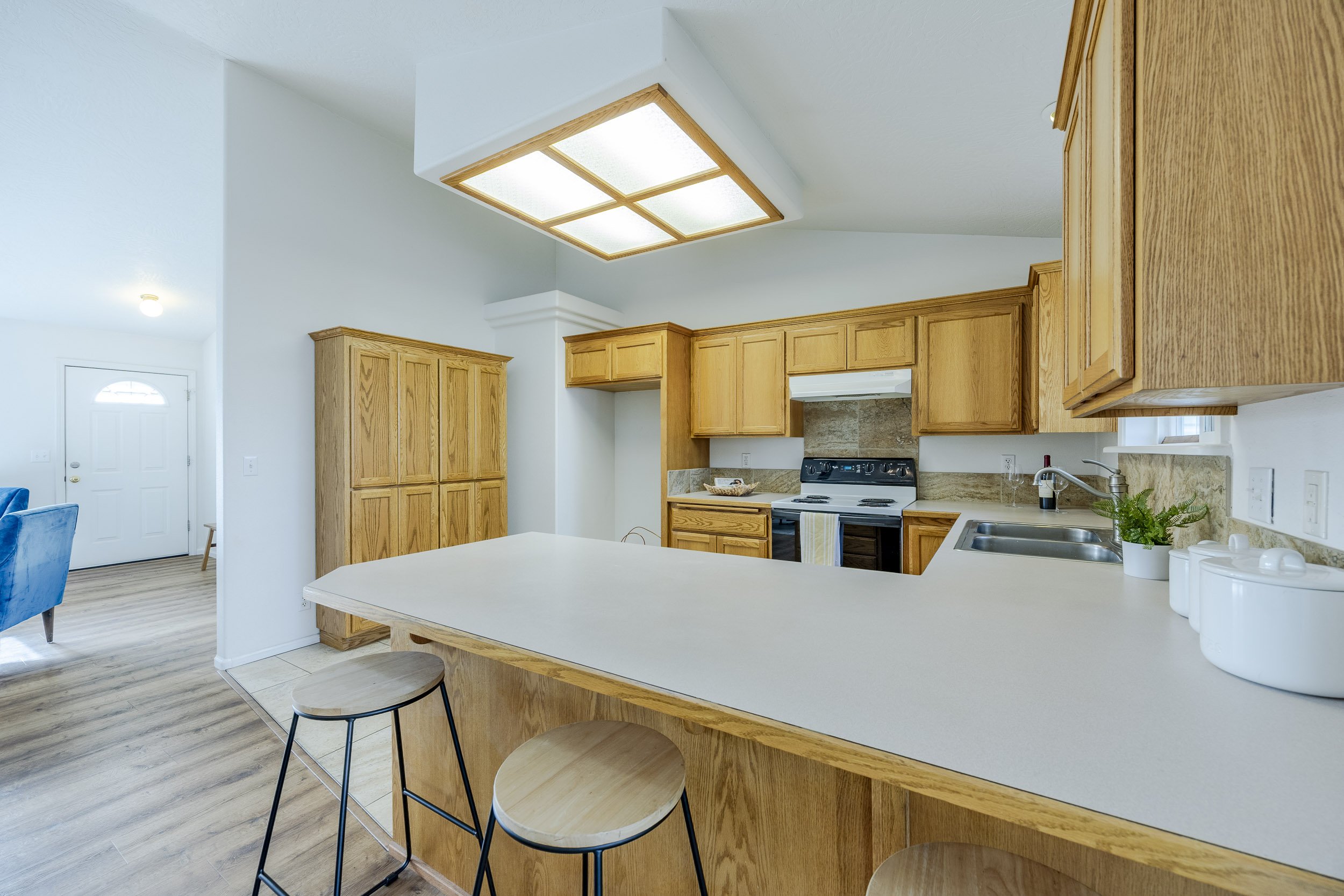 013_1560 Harvey Rd1A1A5721-HDR.jpg