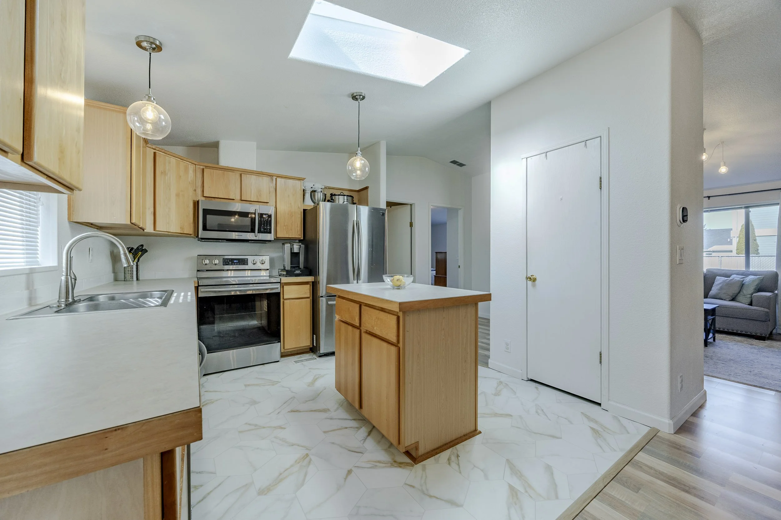 015_3007 River Rd1A1A8928-HDR.jpg