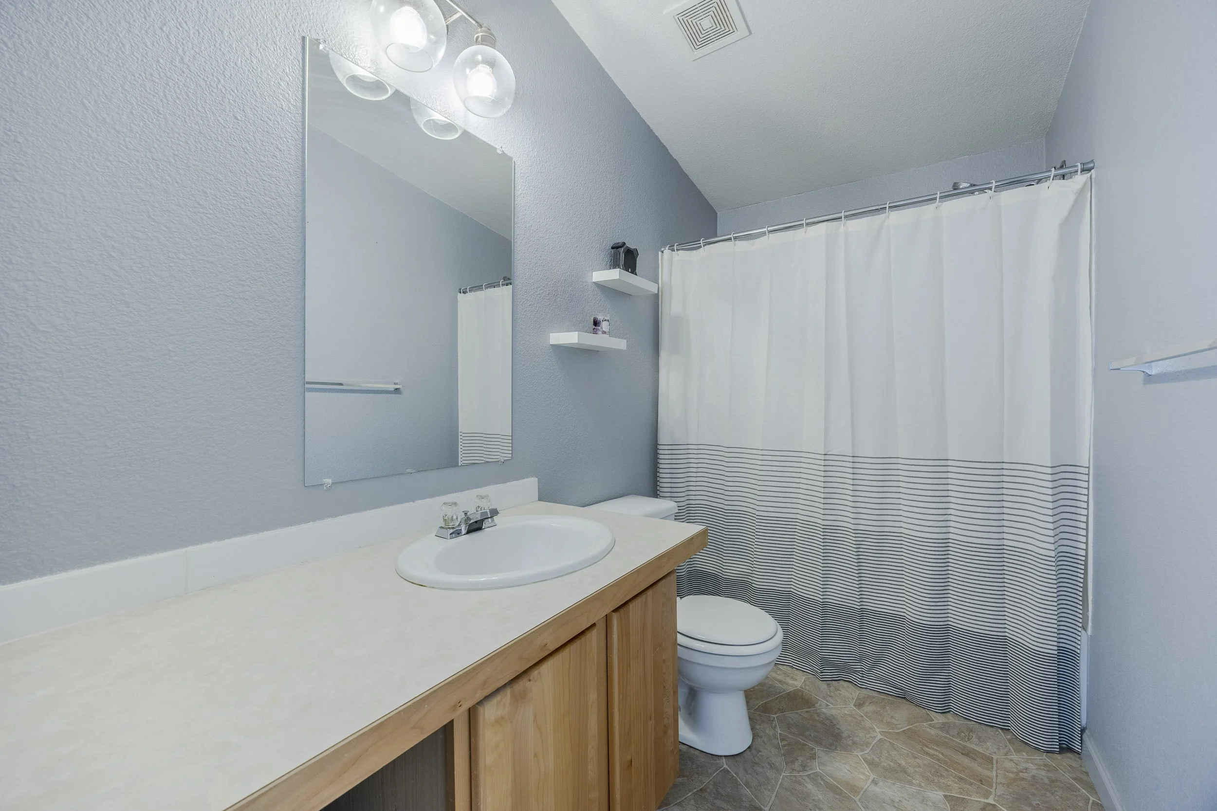 026_3007 River Rd1A1A9015-HDR.jpg