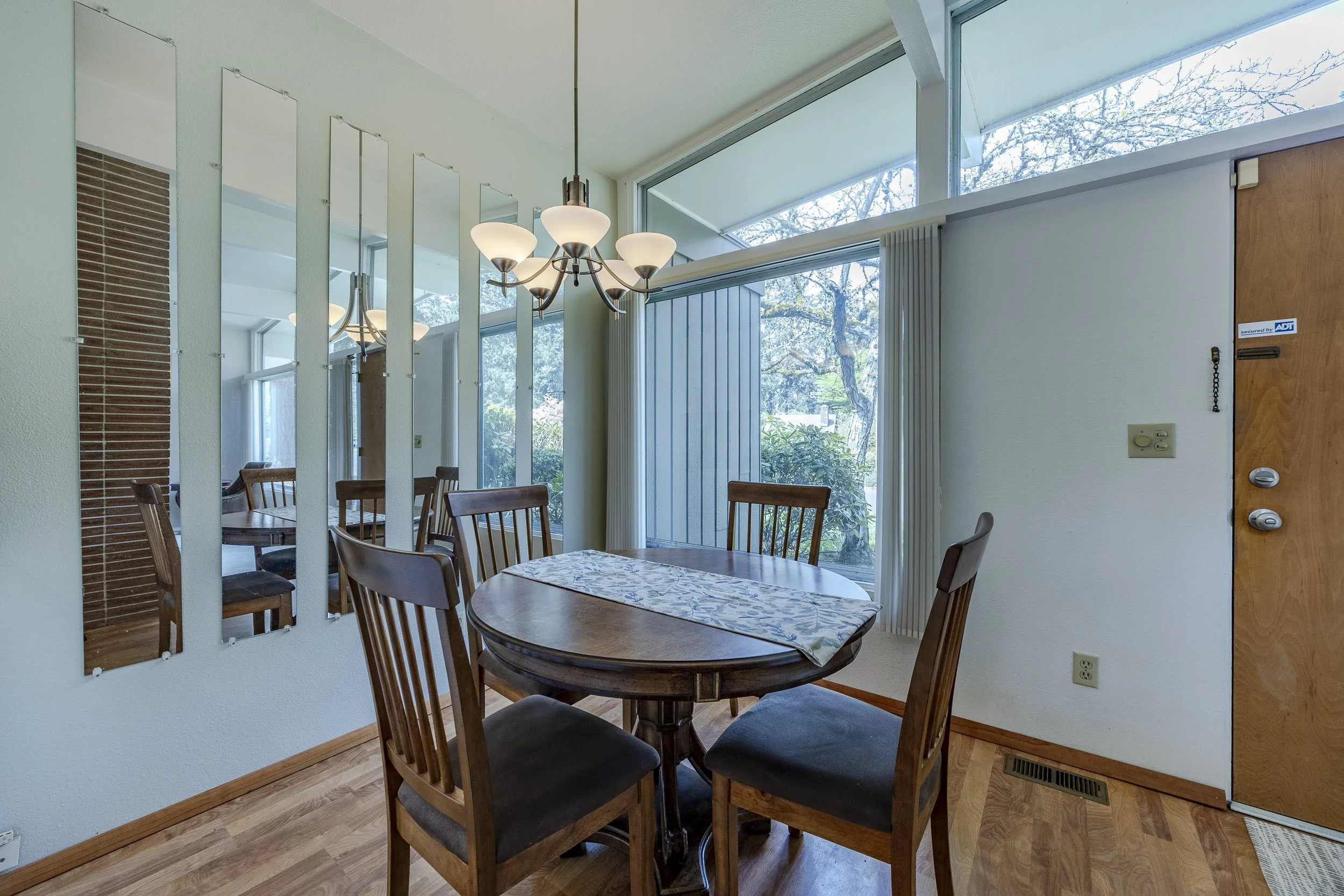 009_38 Kingsbury Ave1A1A7648-HDR.jpg