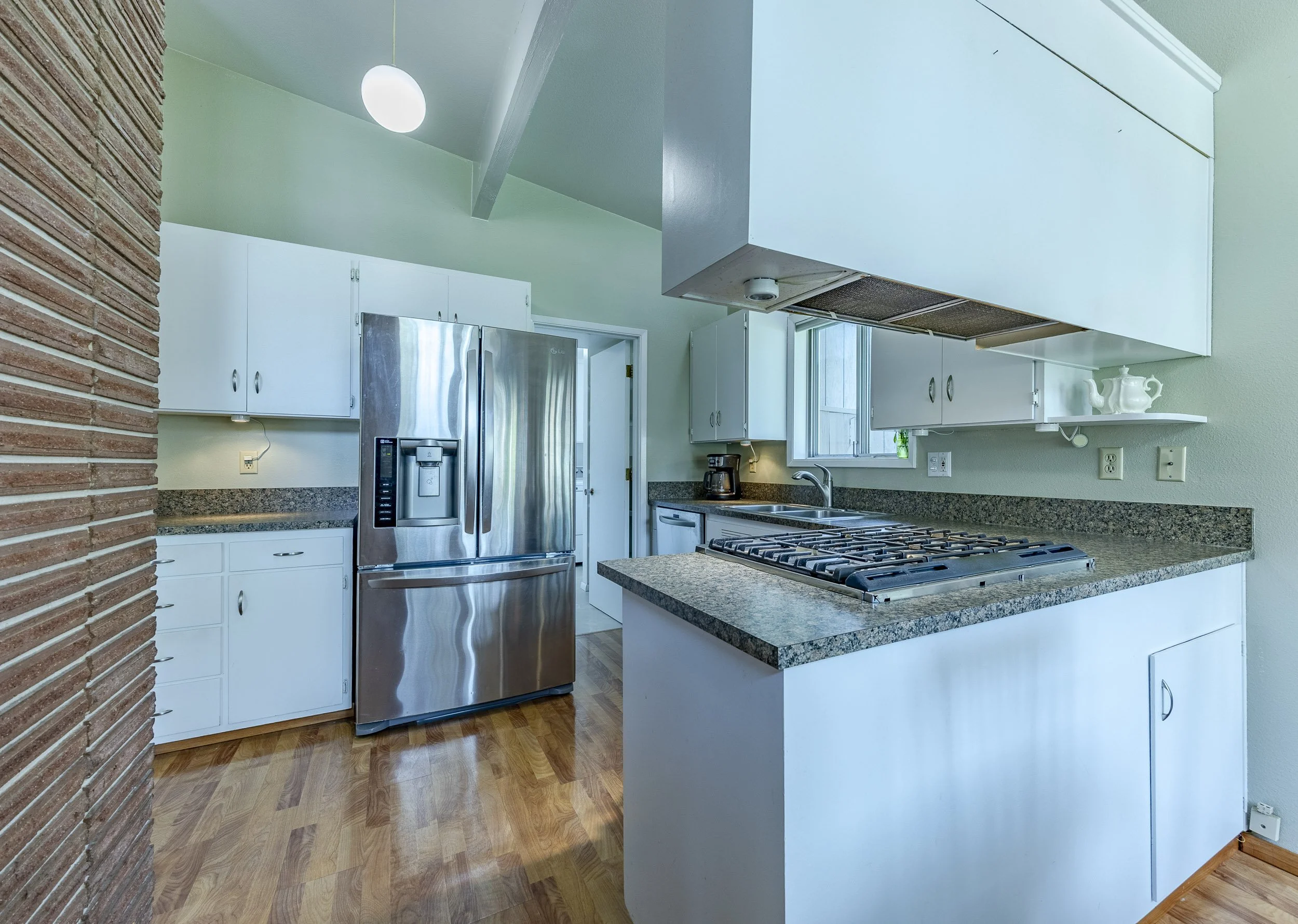 011_38 Kingsbury Ave1A1A7661-HDR.jpg