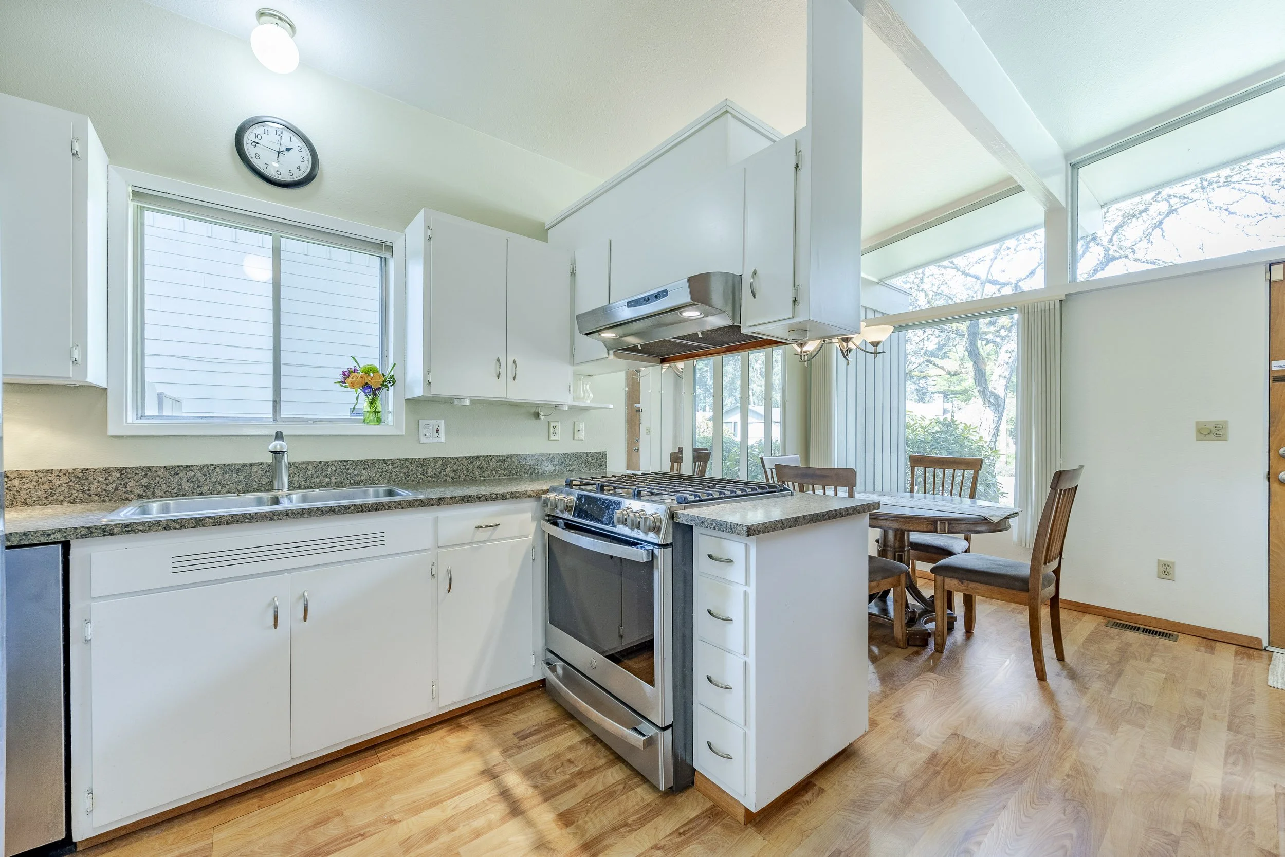 012_38 Kingsbury Ave1A1A7668-HDR.jpg