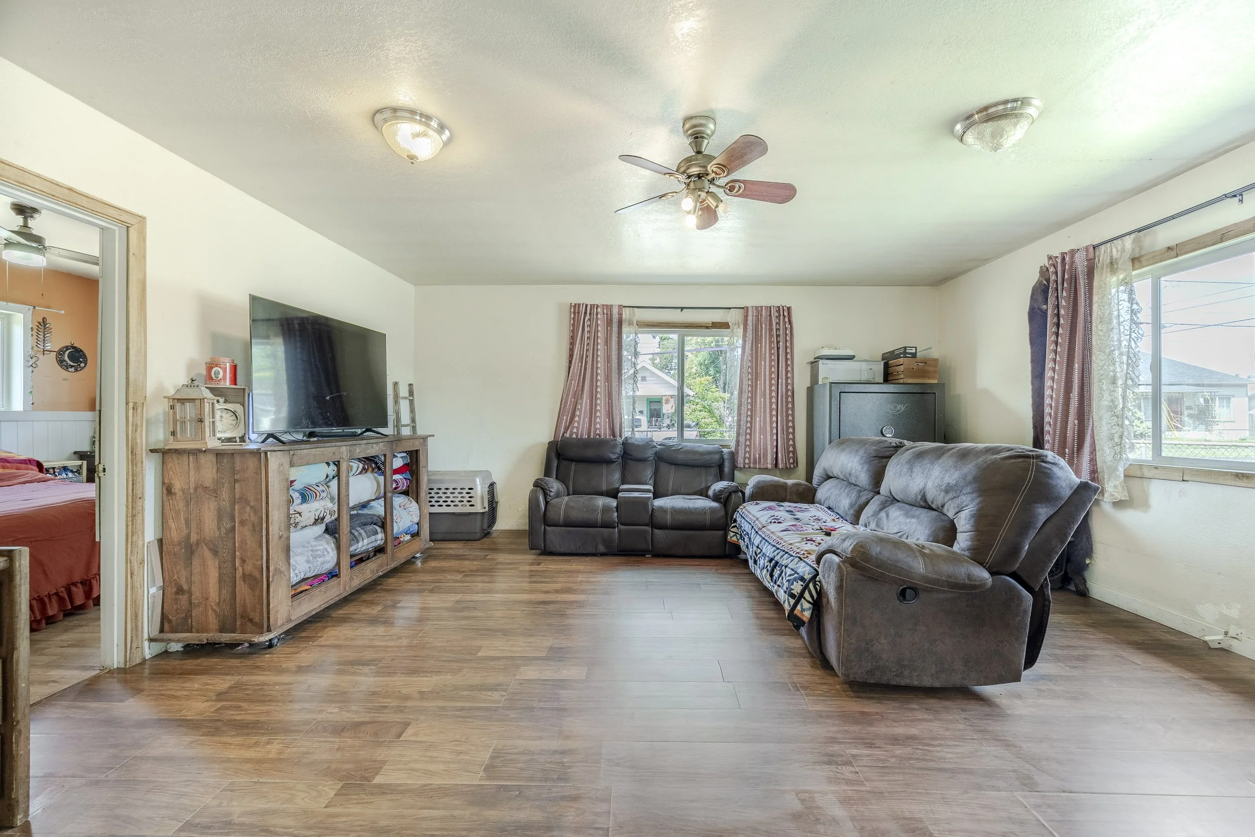 005_805 Quincy Ave1A1A3568-HDR.jpg
