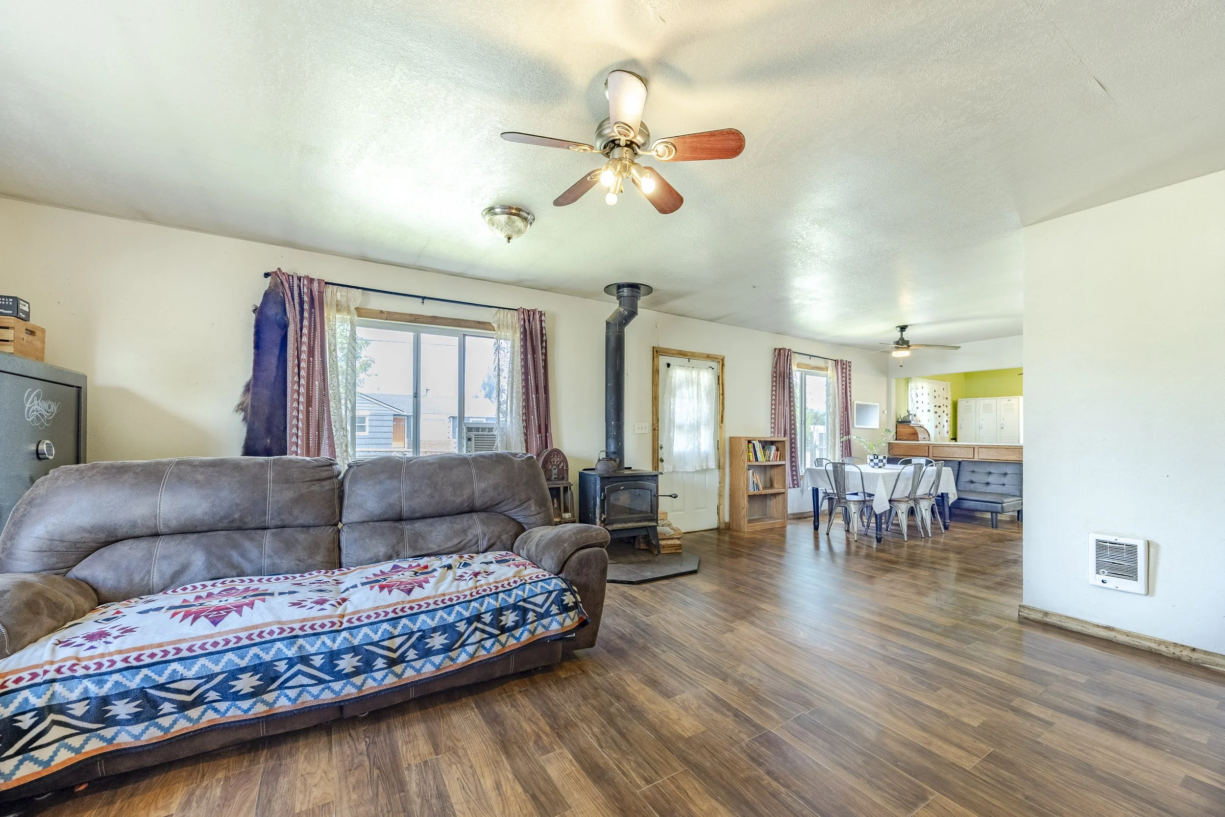 007_805 Quincy Ave1A1A3564-HDR.jpg