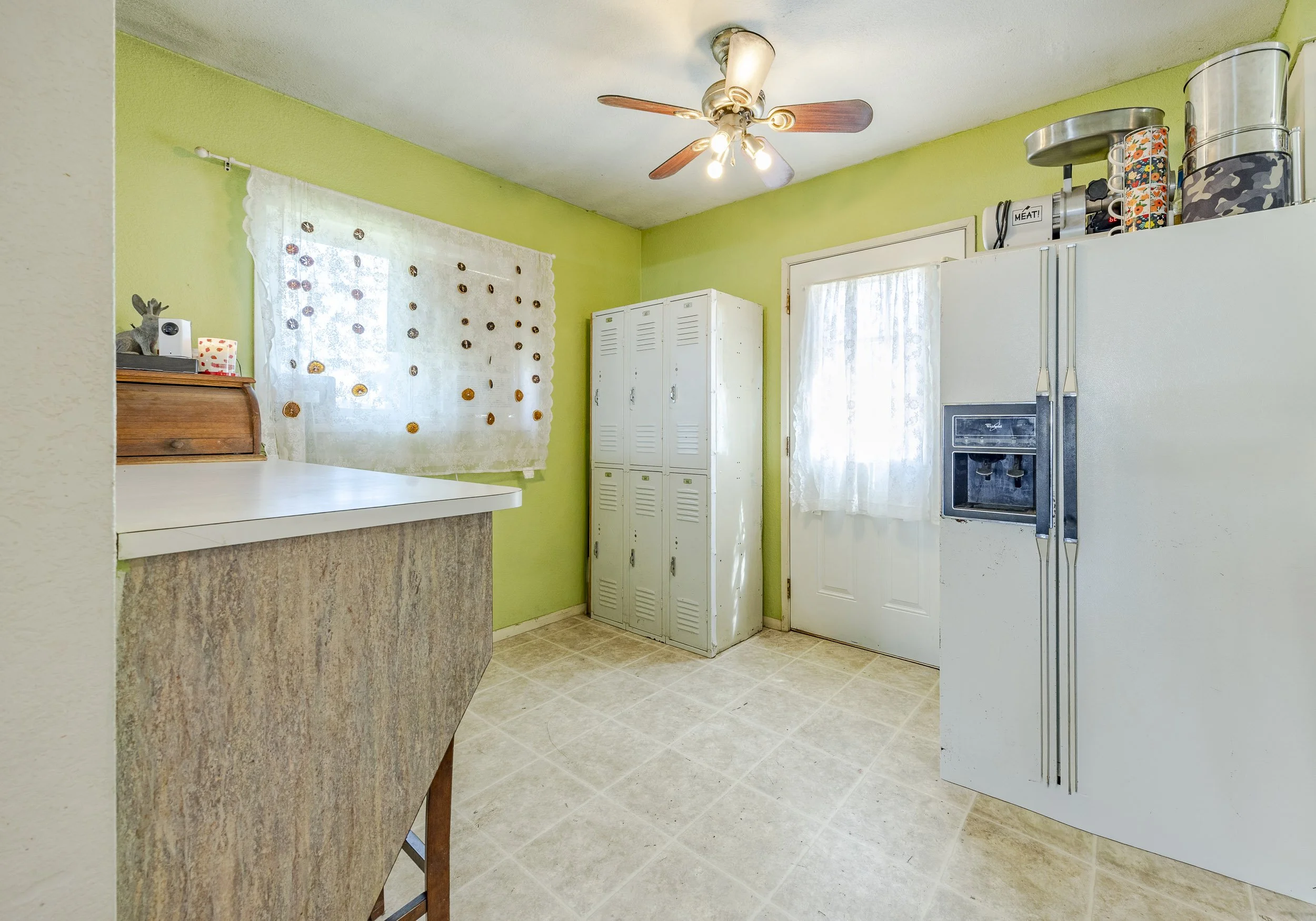013_805 Quincy Ave1A1A3641-HDR.jpg