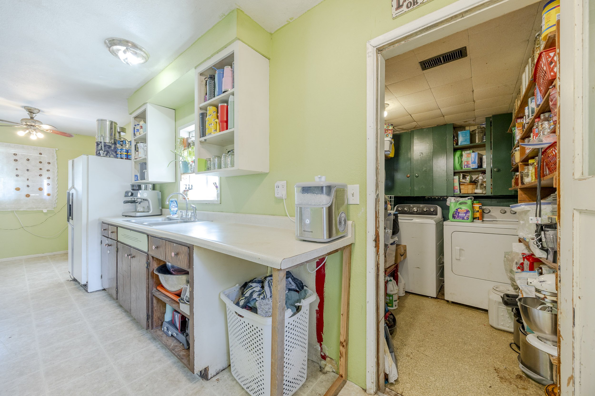015_805 Quincy Ave1A1A3605-HDR.jpg