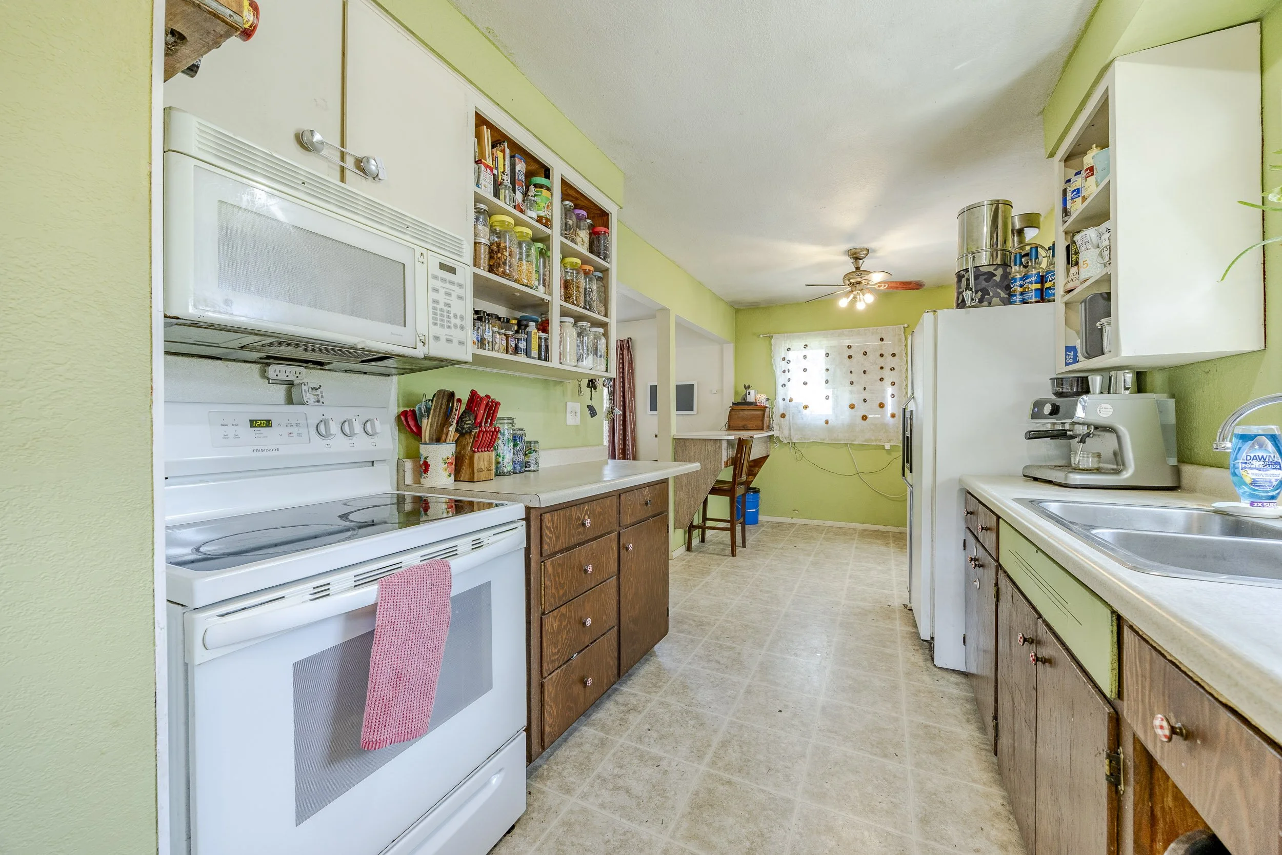 016_805 Quincy Ave1A1A3615-HDR.jpg