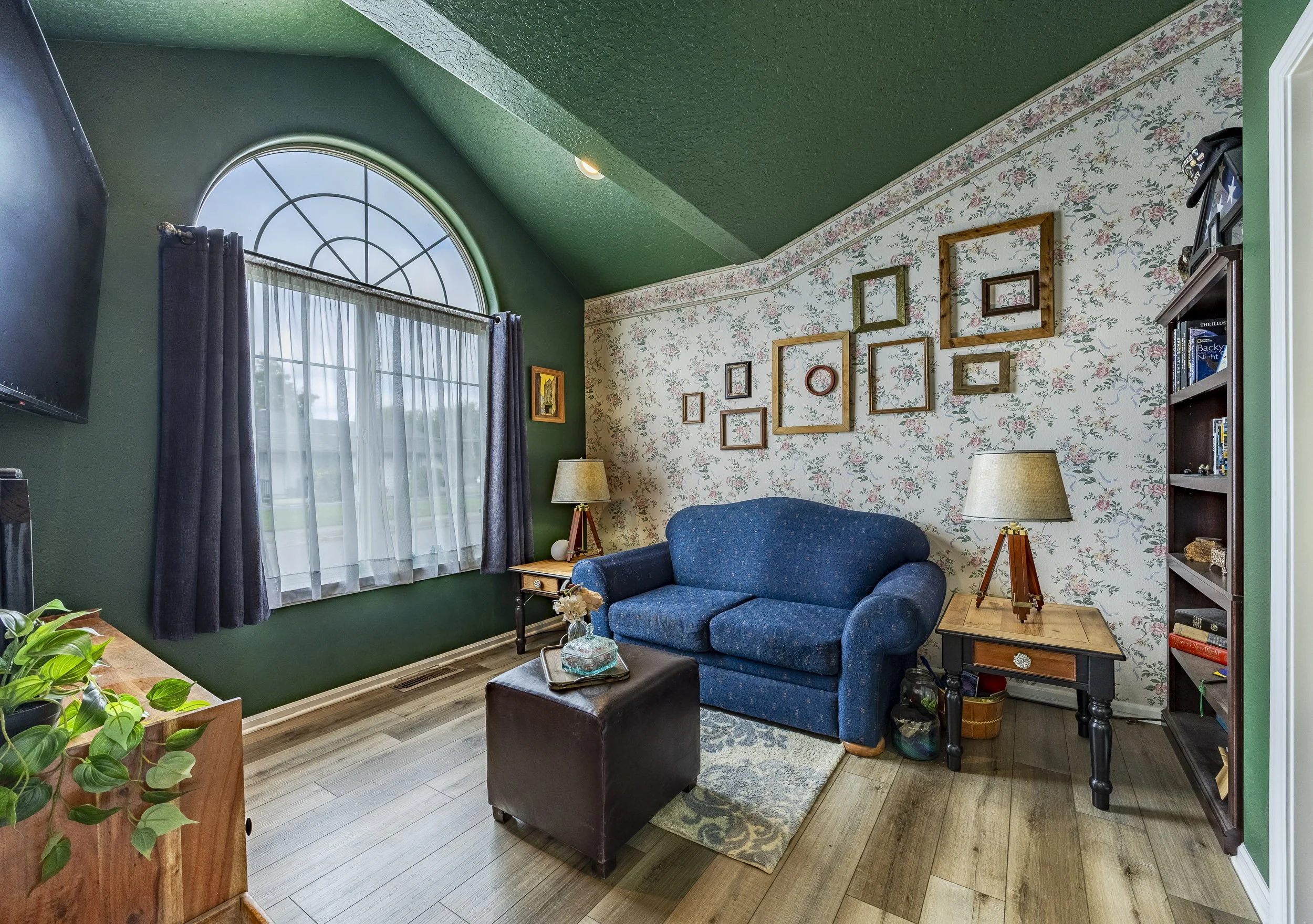 008_2911 Shirley1A1A9599-HDR.jpg