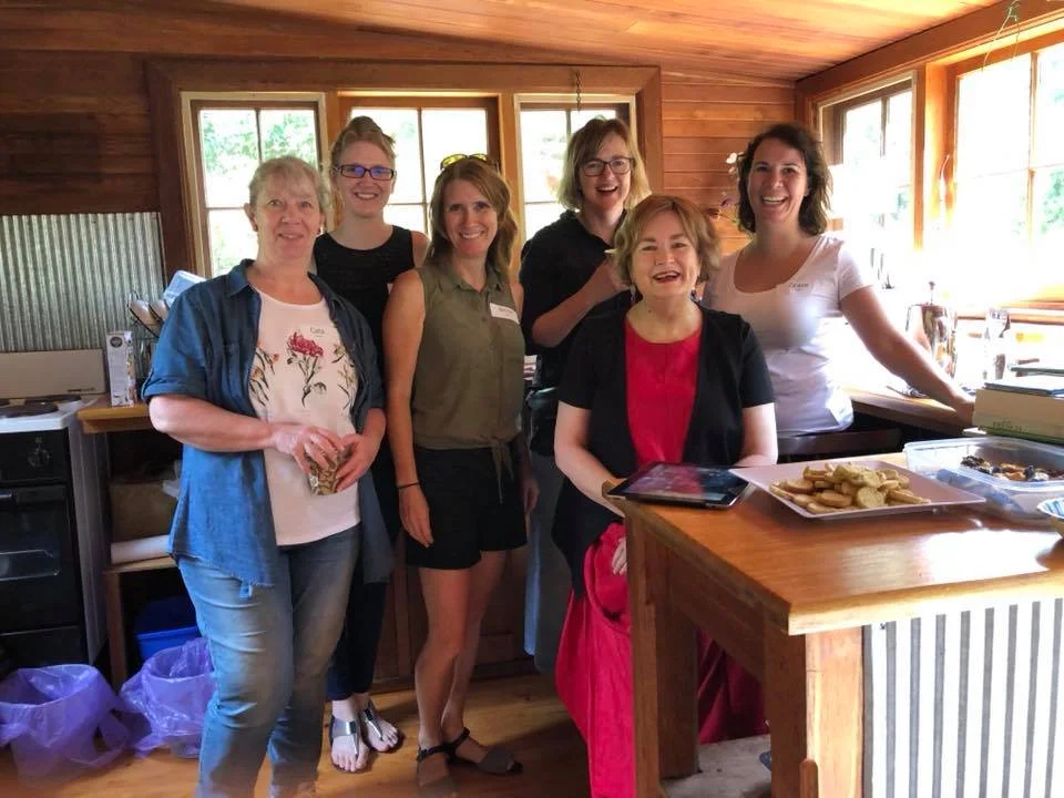 Thank you, Jackie! (L to R) Cate Whittle, Shaye Wardrop, Nicole Godwin, Emma Allen, Jackie French (!!!) and Grace Bryant.