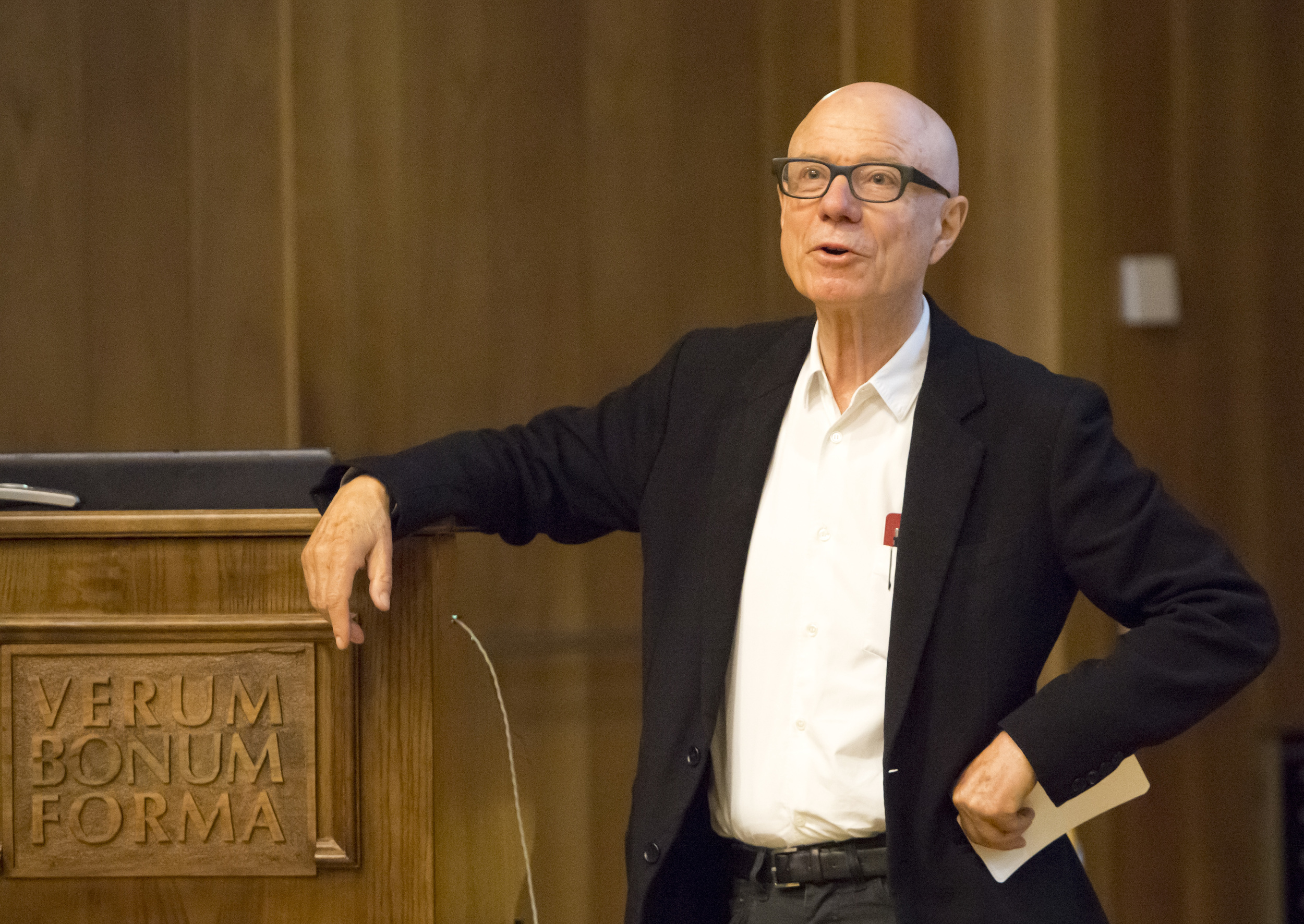 Rolf Fehlbaum speaks to students and faculty in the Palmer Center.