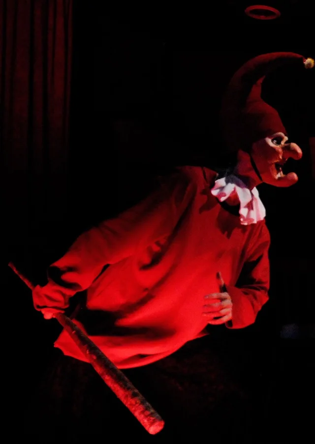 Punch in A Grand Guignol Children's Show*(*NOT for Children) , Grand Guignolers 2008. Mark Bennington Photography.