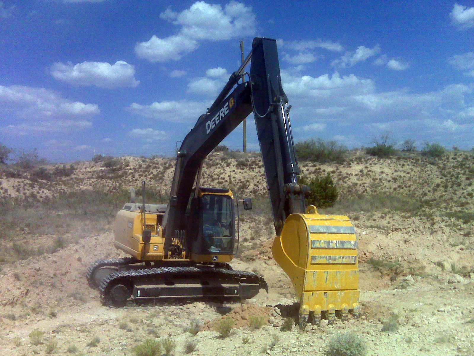 JD180 Excav clean.jpg