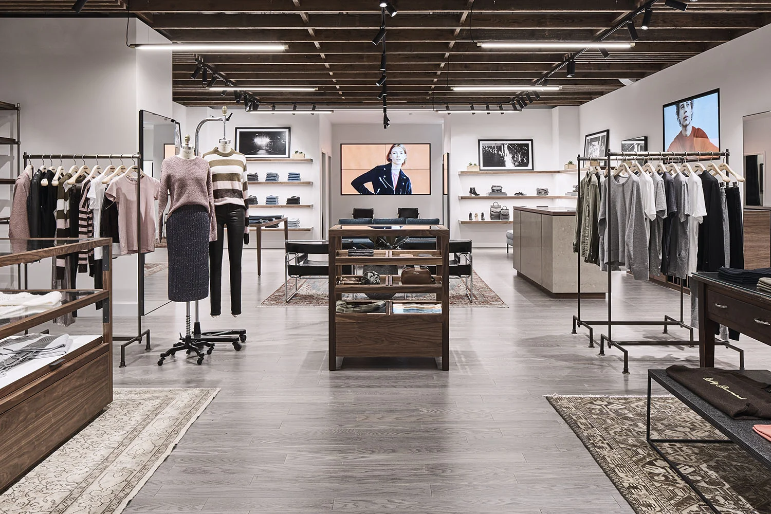 Retail_Interior_007.jpg