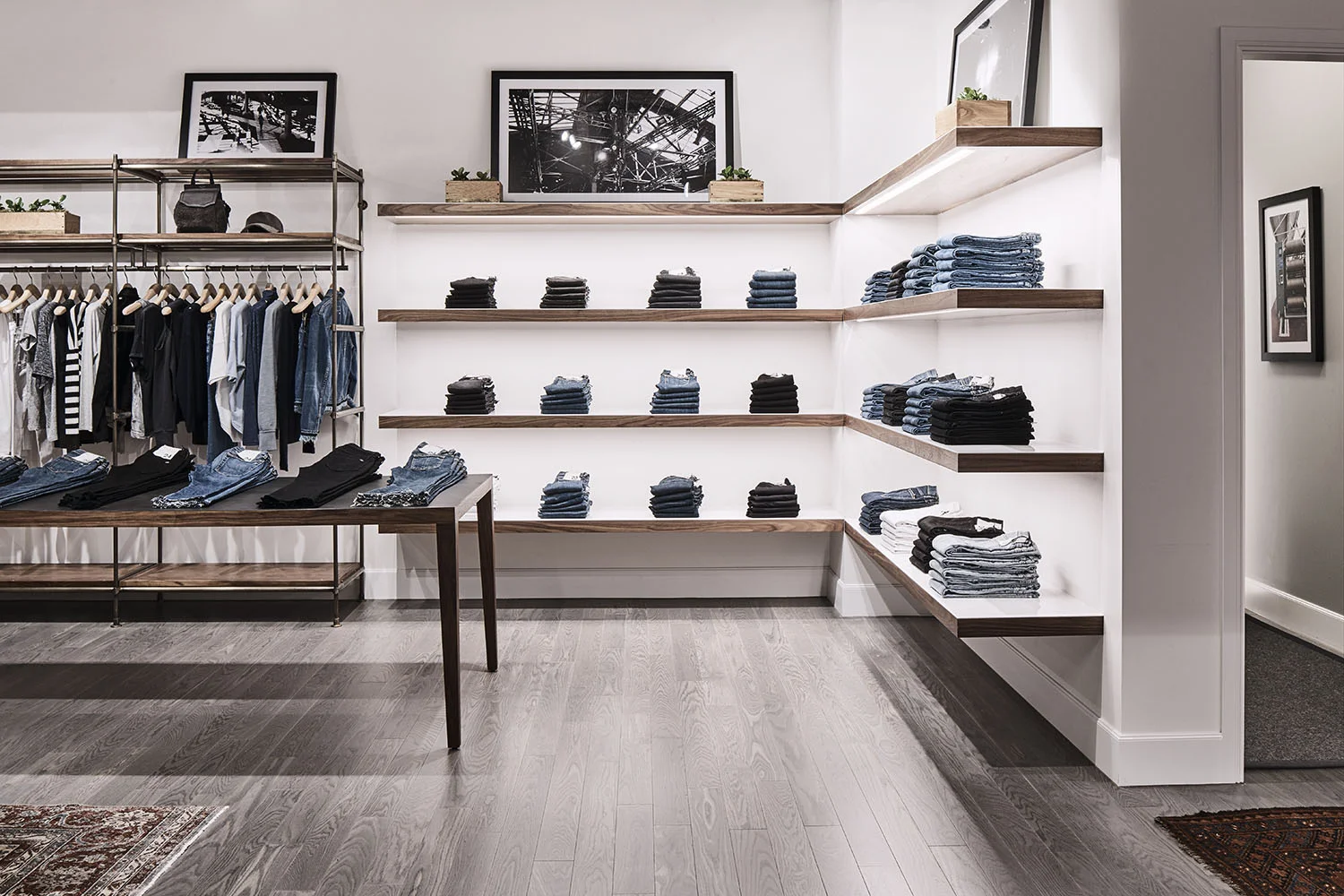 Retail_Interior_014.jpg