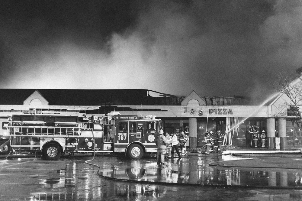 _NJP5725-Natrona-Heights-Plaza-Fire.jpg