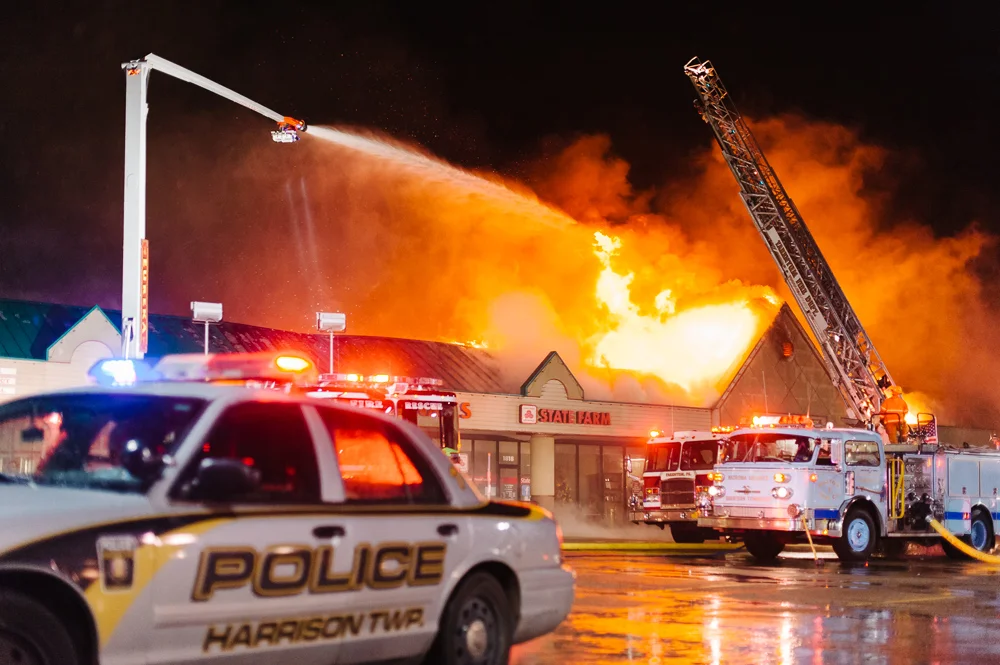 _NJP5756-Natrona-Heights-Plaza-Fire.jpg