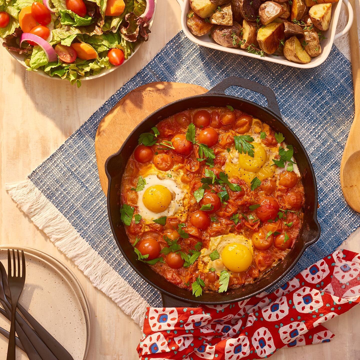 Despite (obviously) being a full time professional @hammsbeer influencer my day job is that of a food photographer. Recent shot of shakshuka styled by Amy Wardle.